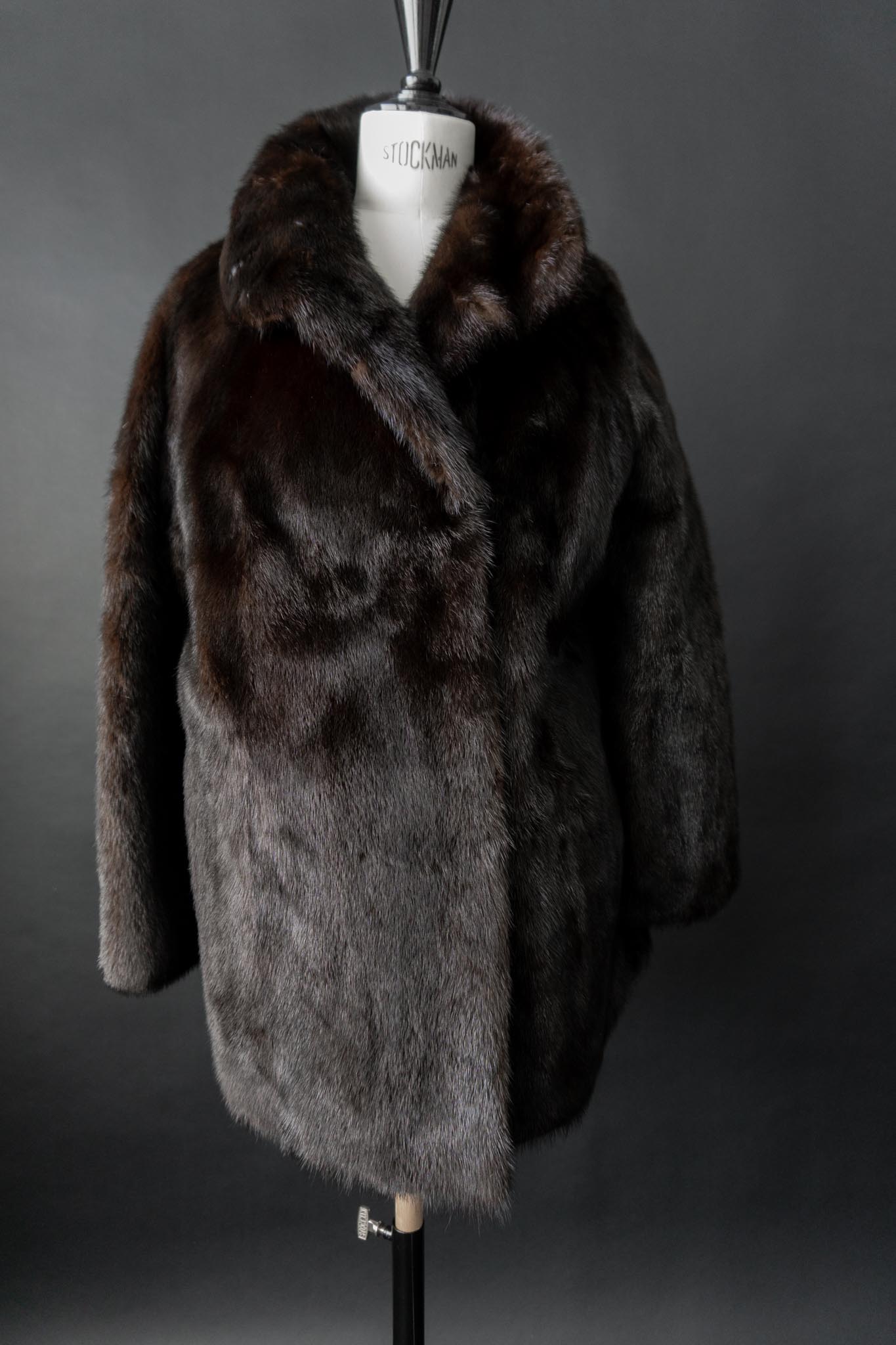 Vintage SAGA Mink Nerzmantel in dunklem Braun – Luxus-Fellmantel