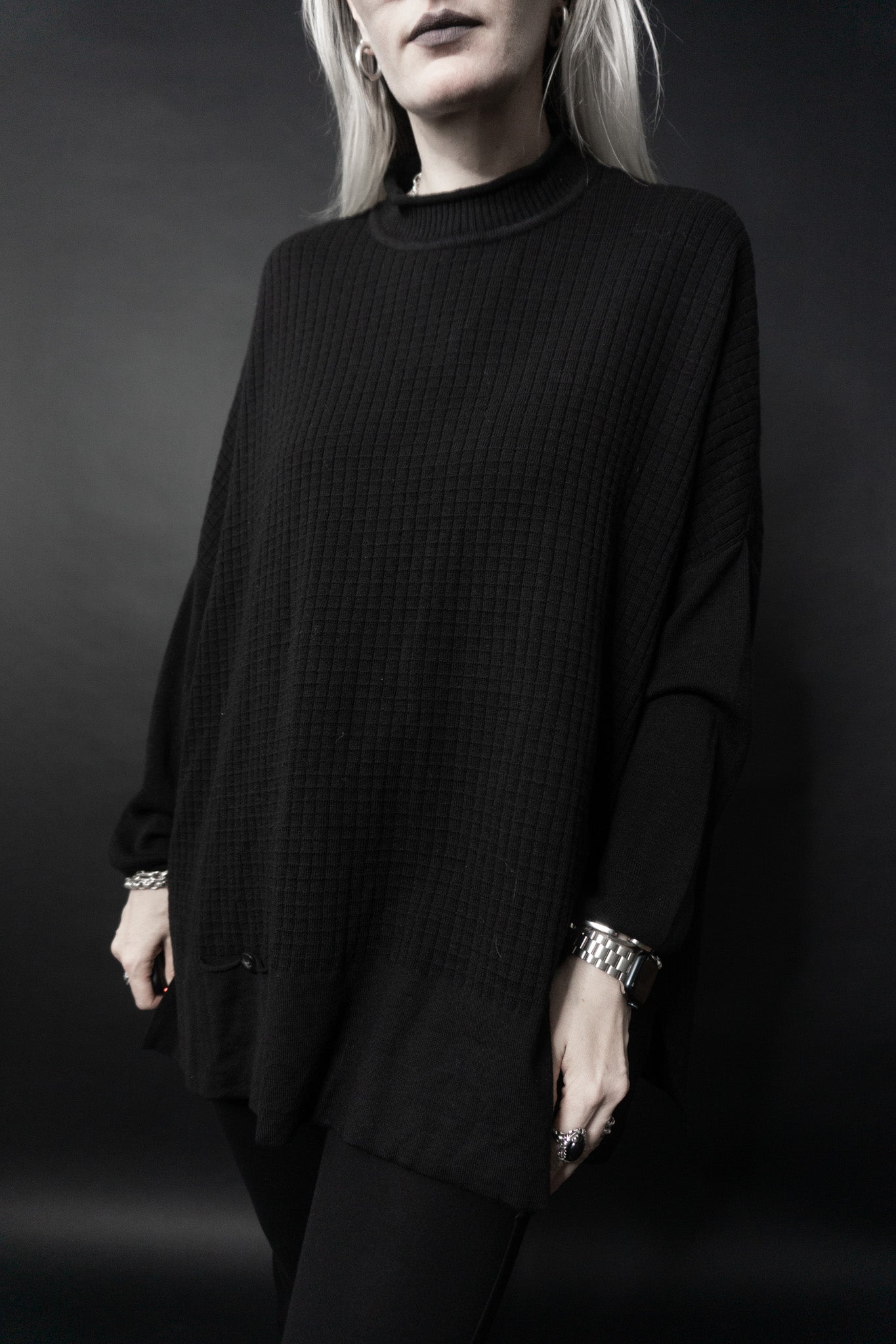 Oversized sweater, black, M–XL