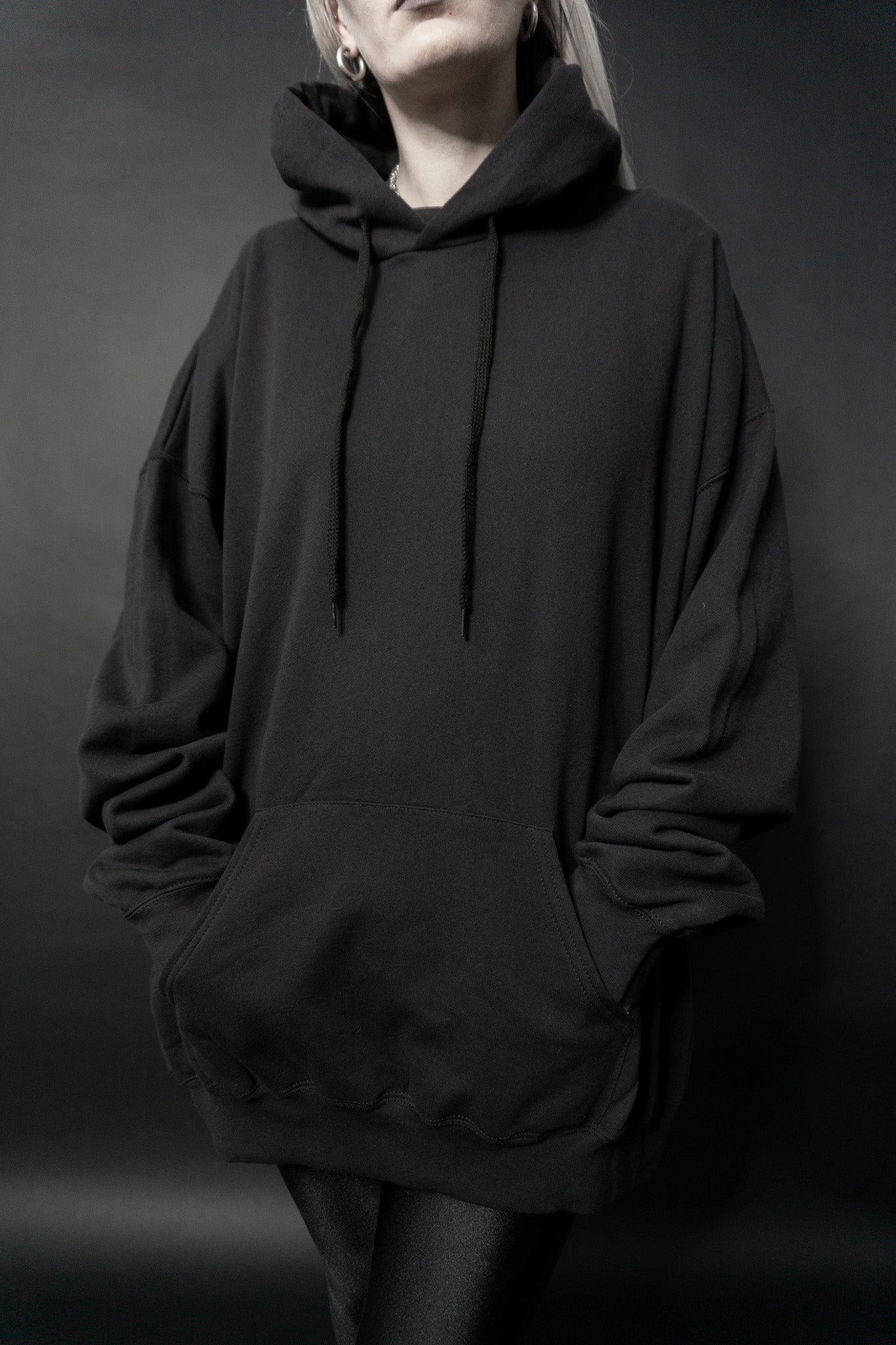 Oversized hoodie, black, M–XXL