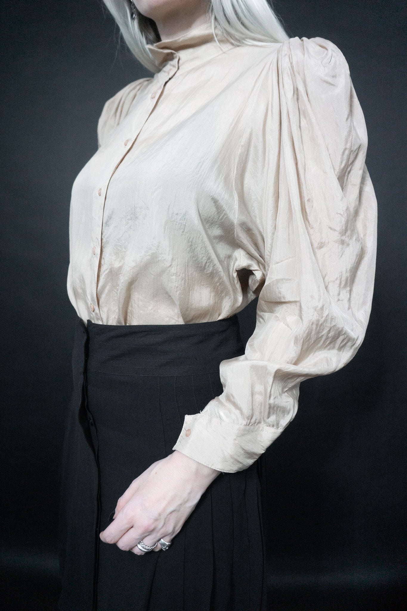 Blouse silk beige, M–L