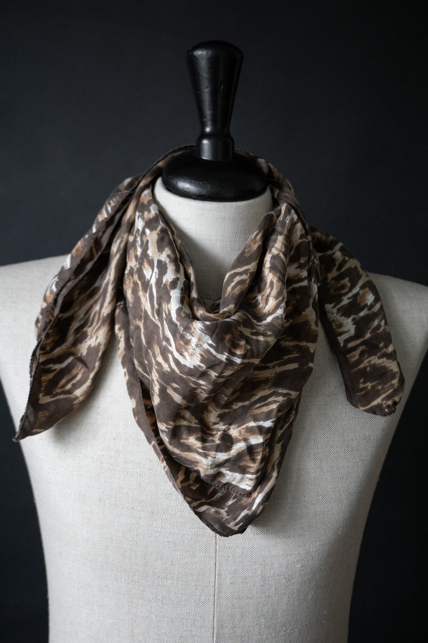 Silk Scarf Leo