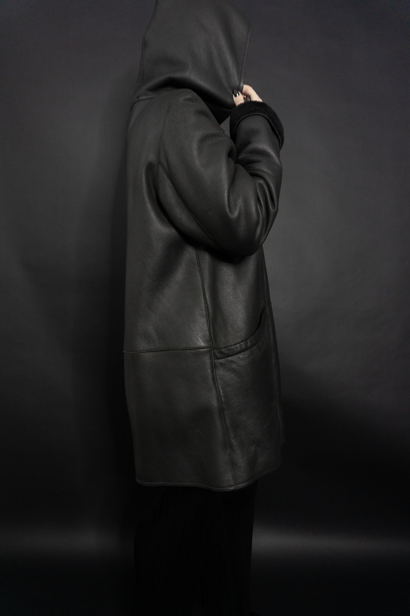 Lammy lambskin coat hood, M-L