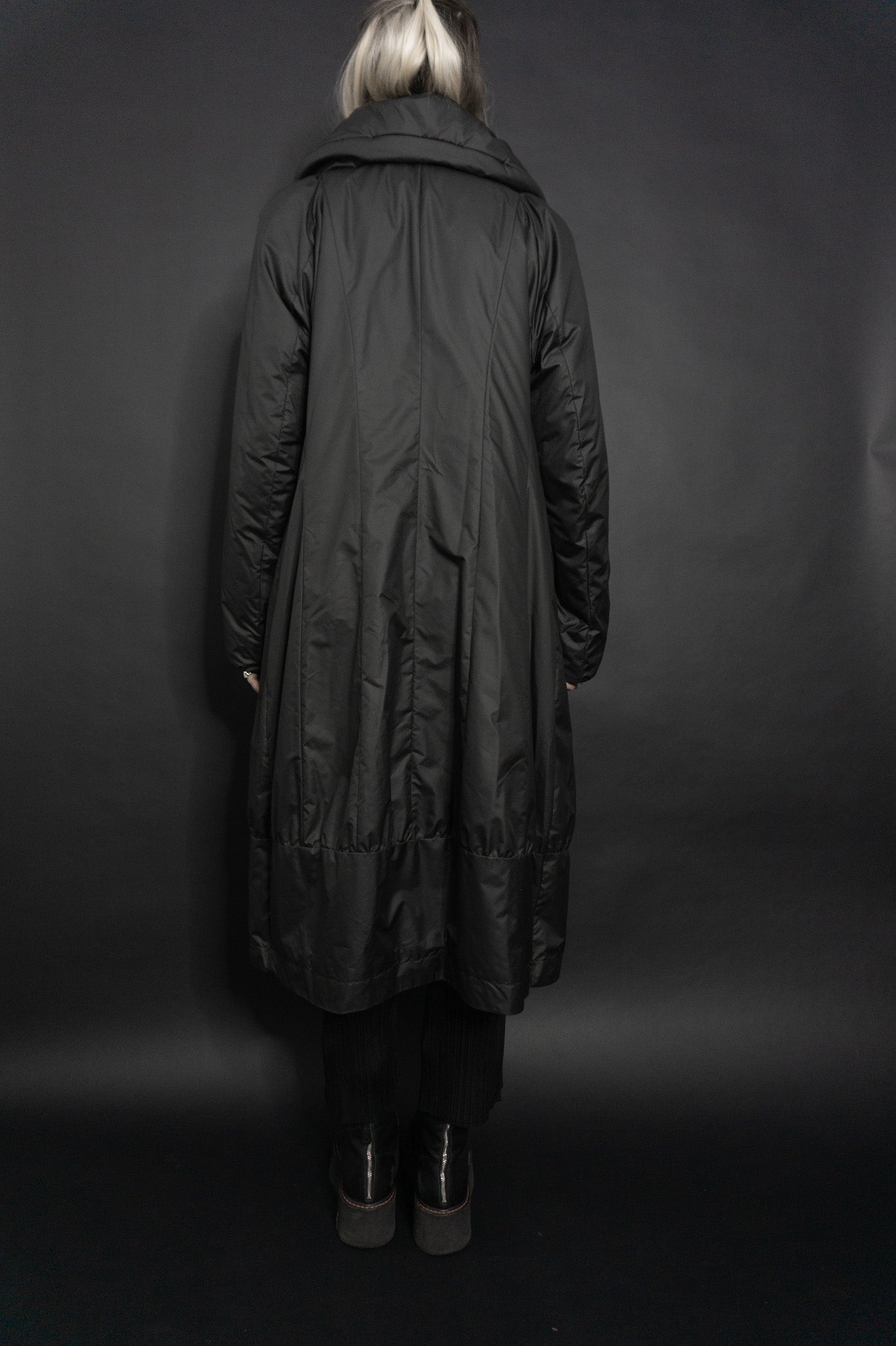 Avant-garde puffer coat, S–M