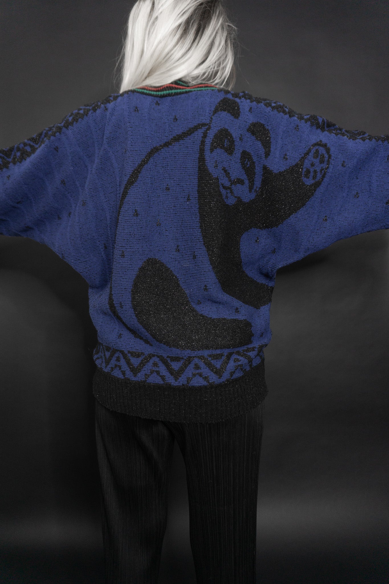 Carlo Colucci Panda Sweater, M-L