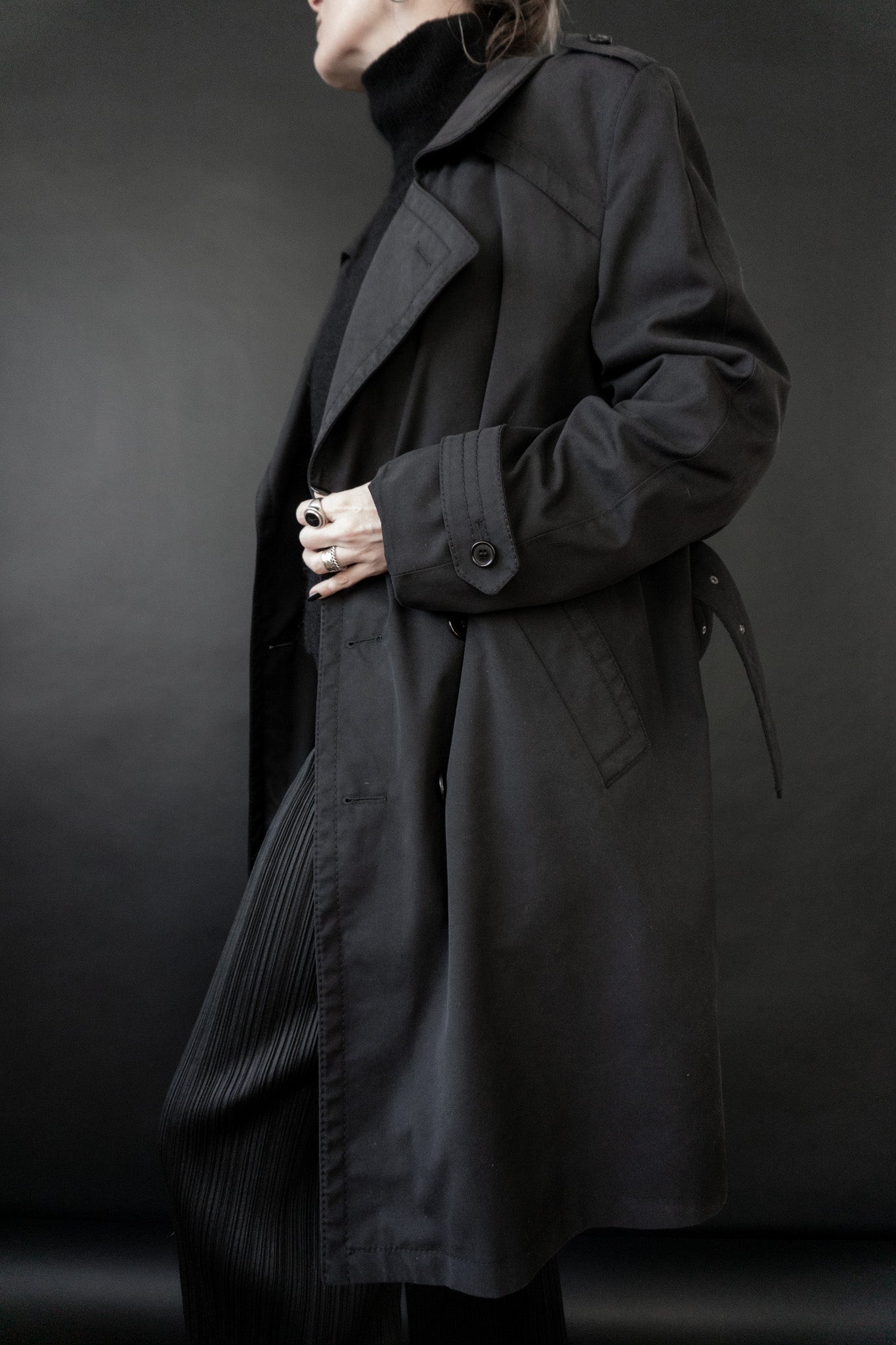 Trenchcoat, Schwarz, M–L