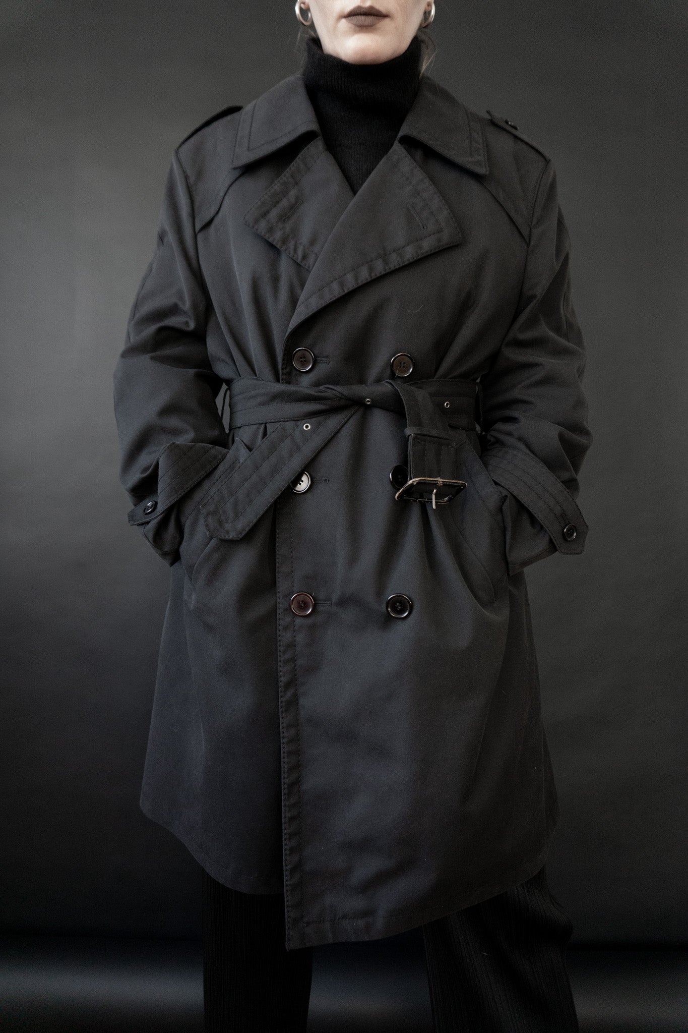 Trenchcoat, Schwarz, M–L theplaincircle vintage