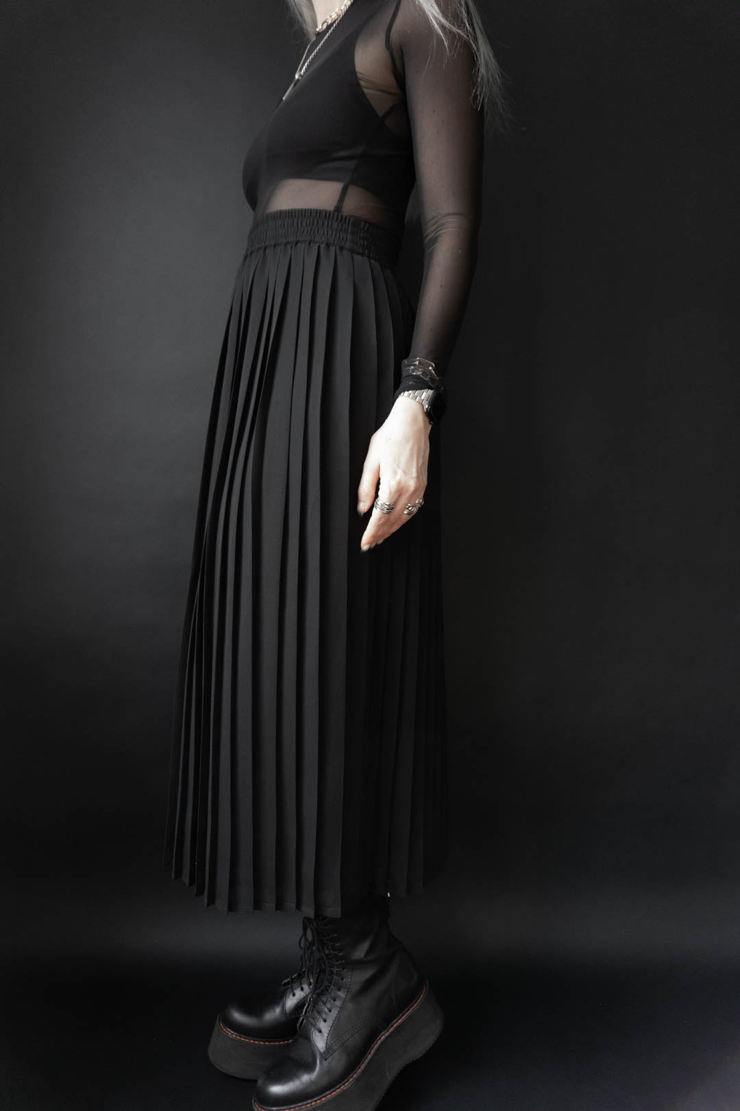 Pleated skirt, black, S–M