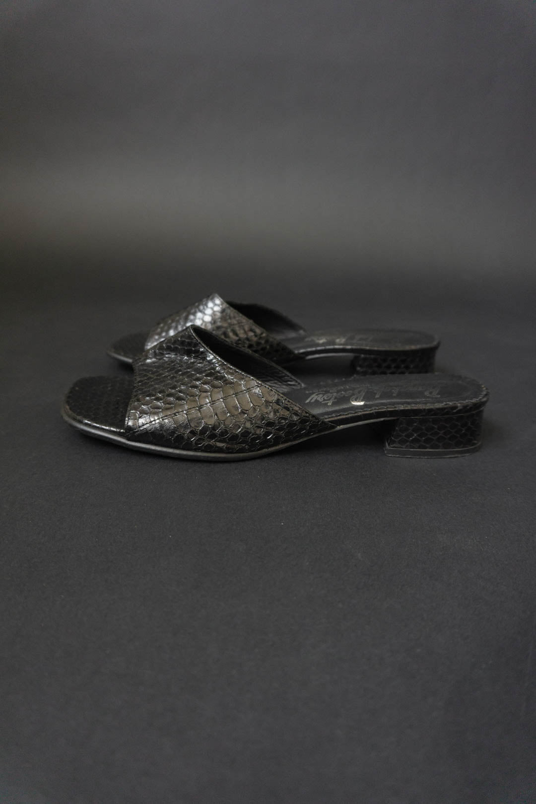 –Personal Archive– Mules Schwarz Shiny 41