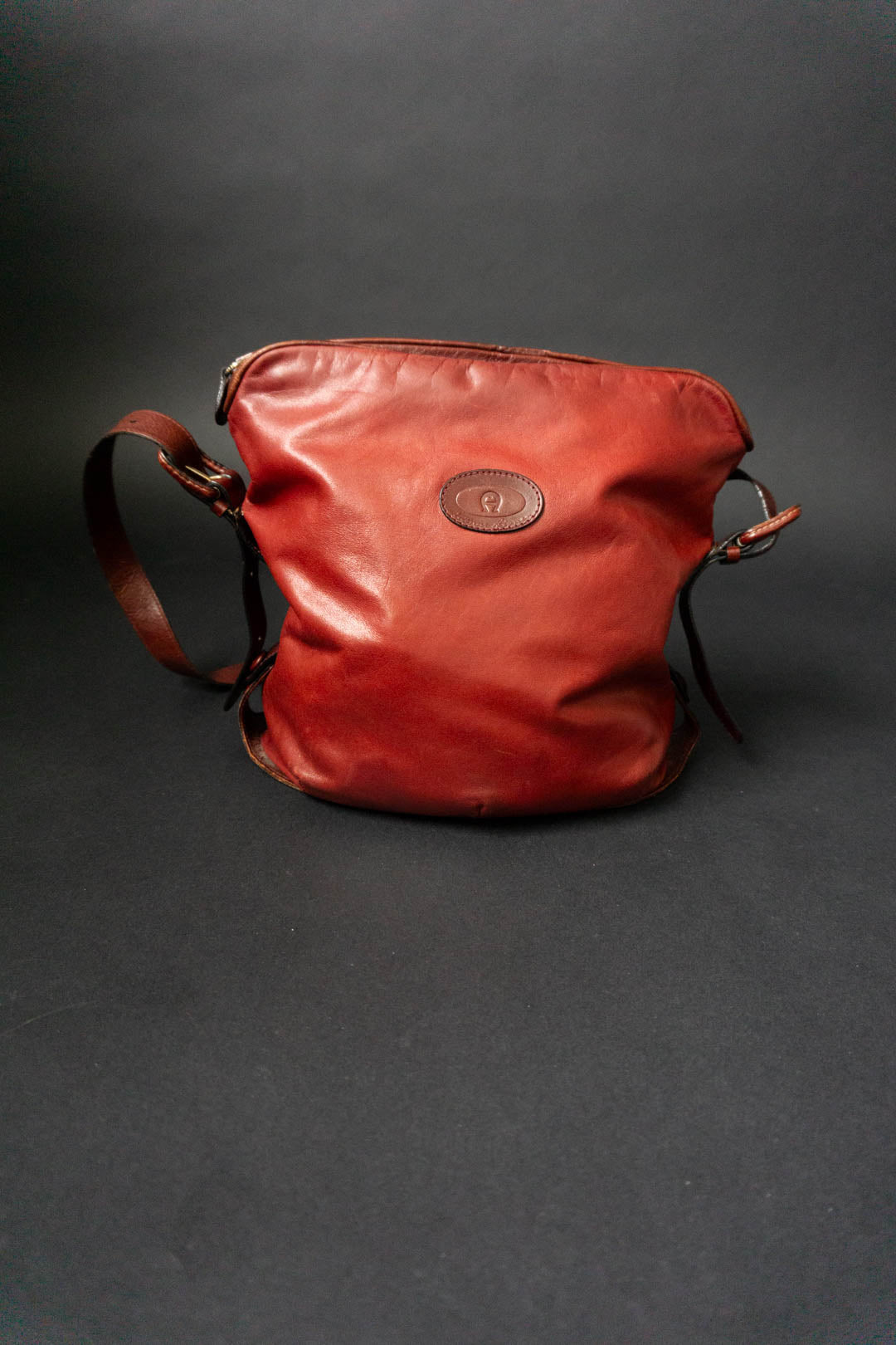 70s AIGNER leather bag red