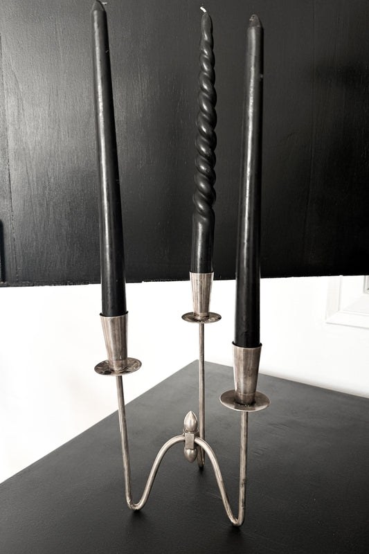 Vintage Dreiflammiger Kerzenhalter – versilbert im Art-Déco-Stil theplaincircle vintage