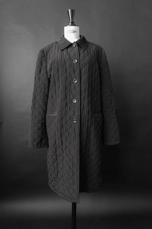 Schwarzer Vintage Steppmantel mit Knopfleiste und kariertem Innenfutter