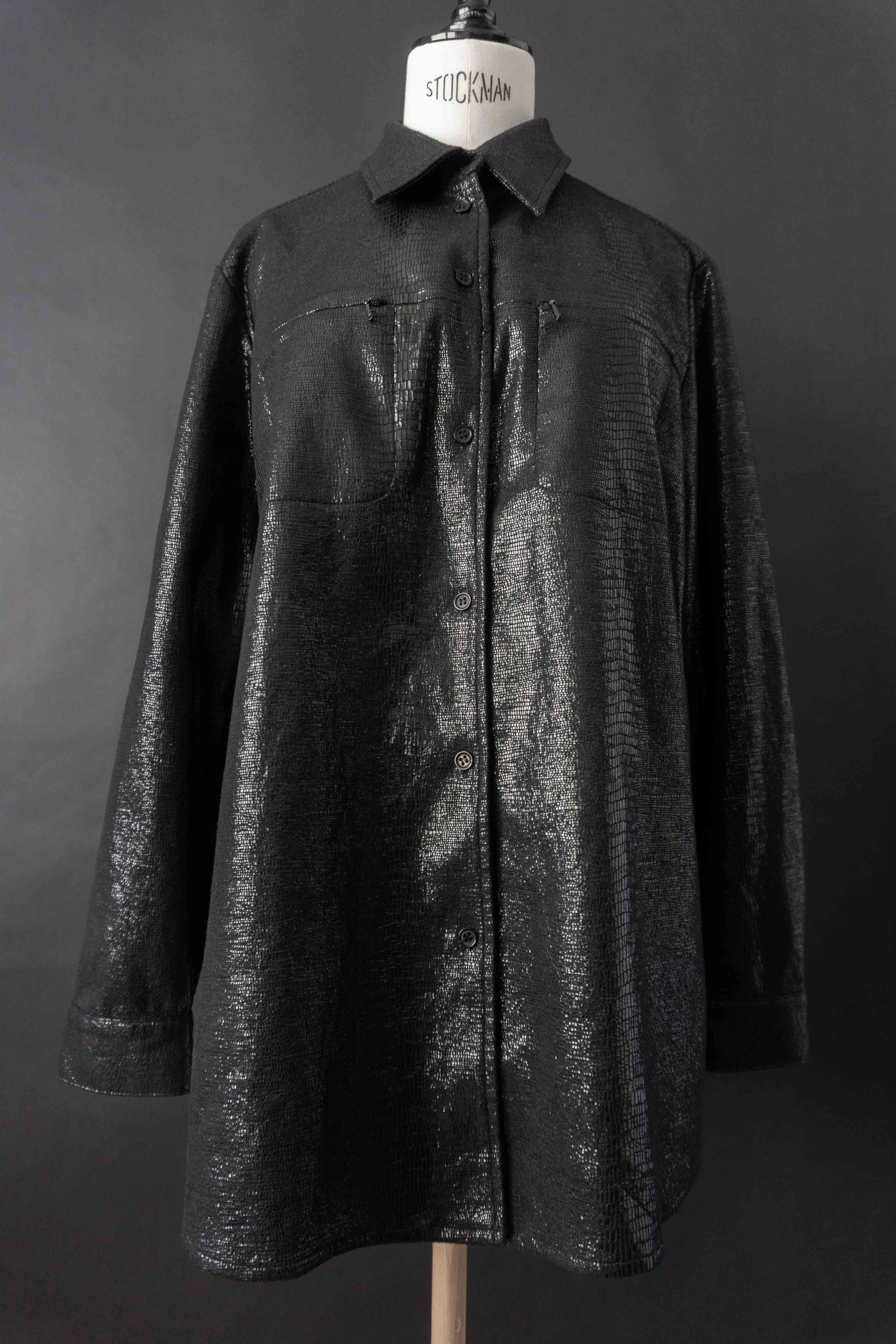 Overshirt Schwarz Kroko Shiny, M–L theplaincircle vintage