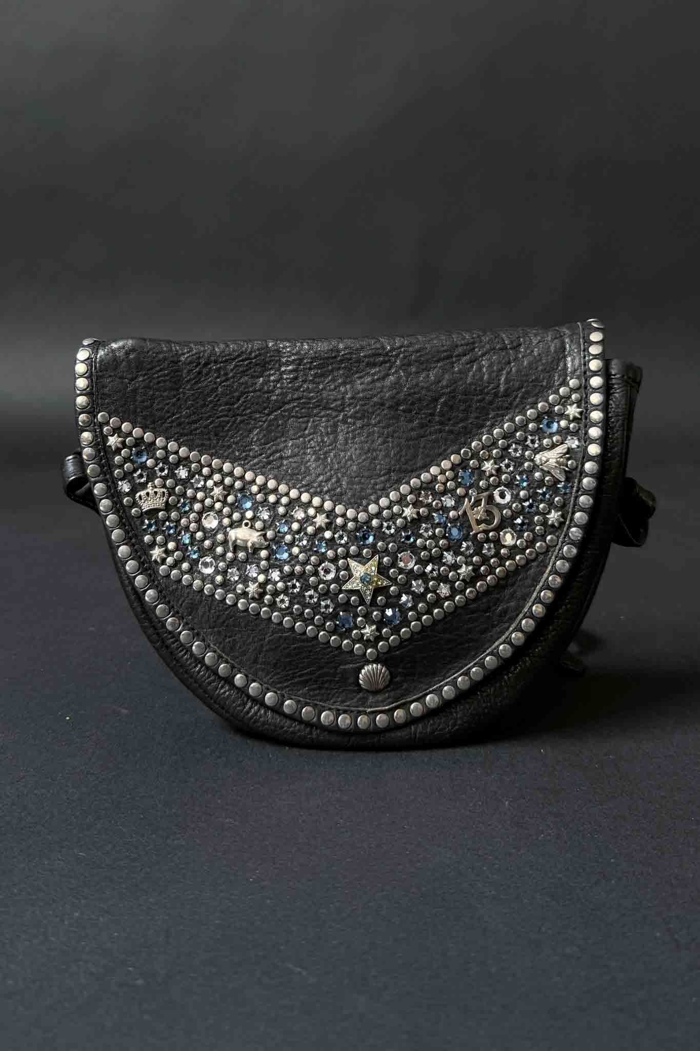 Kolster Halfmoon Bag mit blauen Strasssteinen & silberner Hardware