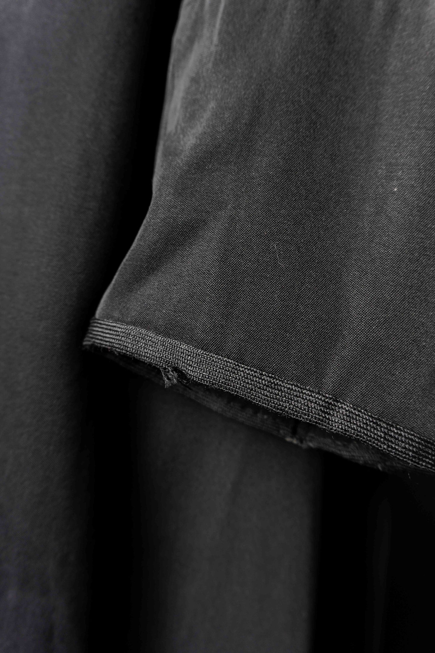 Antiker französischer Pfarrermantel – schwarzer Clergy Coat mit Knopfleiste, M–L theplaincircle vintage