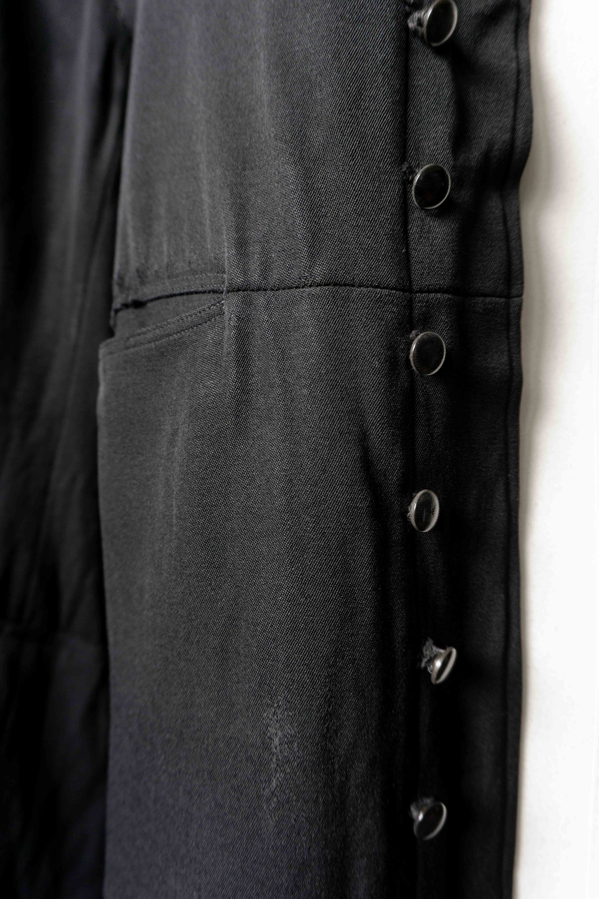 Antiker französischer Pfarrermantel – schwarzer Clergy Coat mit Knopfleiste, M–L theplaincircle vintage