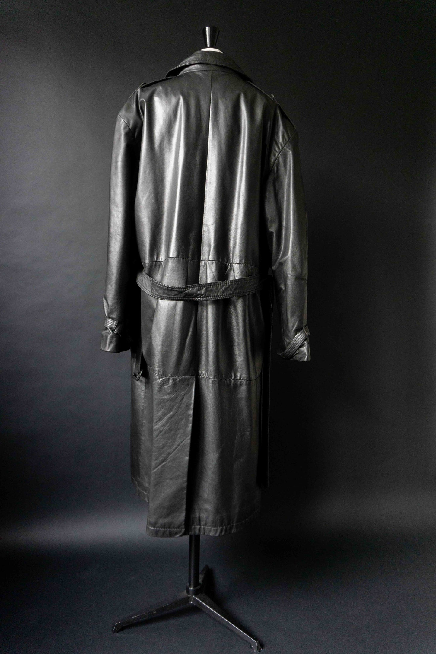 JOOP! Ledermantel Vintage 90er – Schwarzer Leder Trenchcoat mit Gürtel, M–L theplaincircle vintage