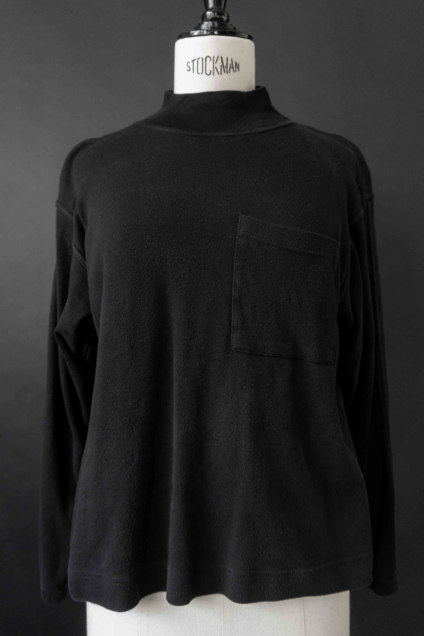 Vintage Black Sweatshirt mit Stehkragen – perfektes Premium Basic, S–M theplaincircle vintage