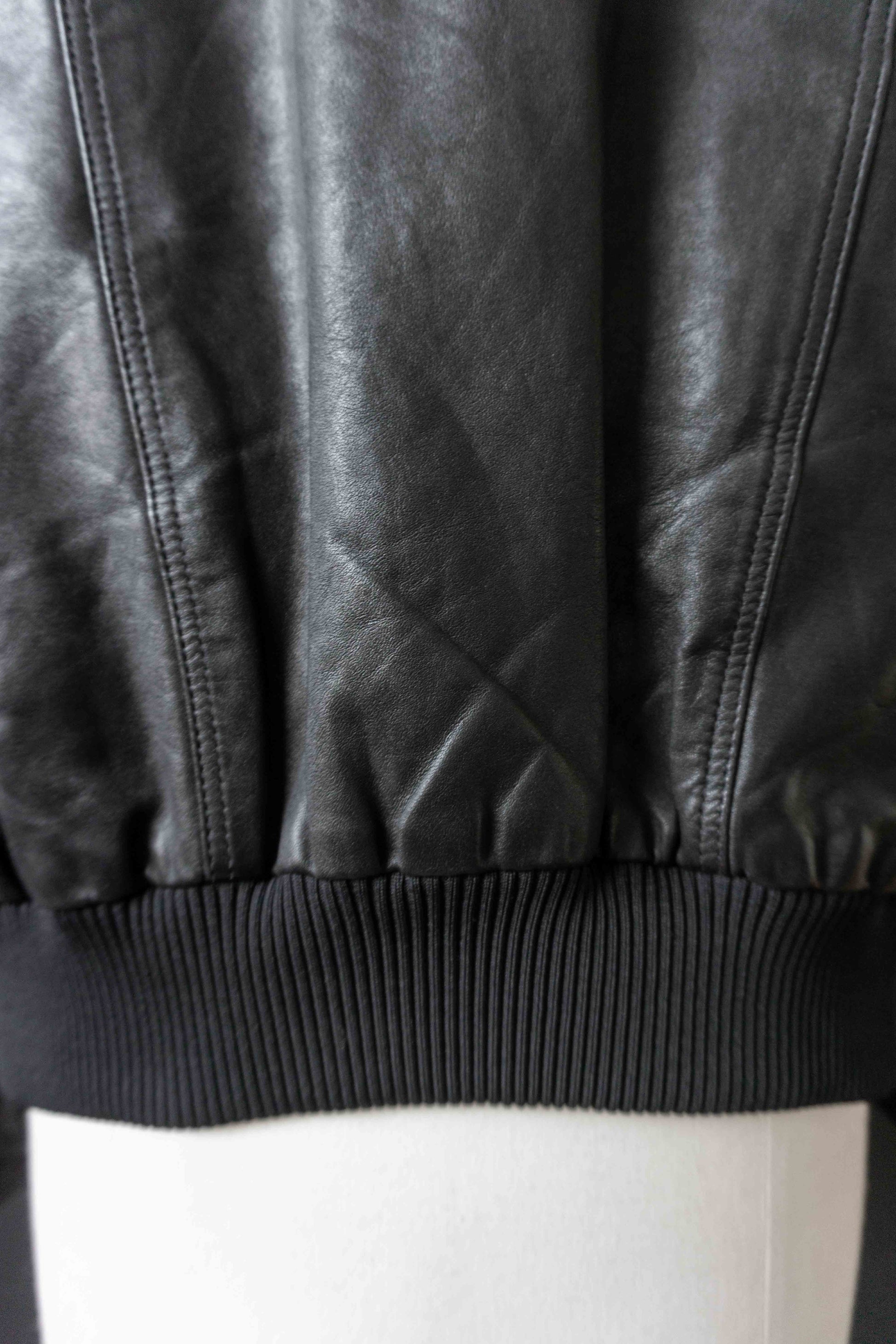 70s Lederjacke Schwarz S–M theplaincircle vintage