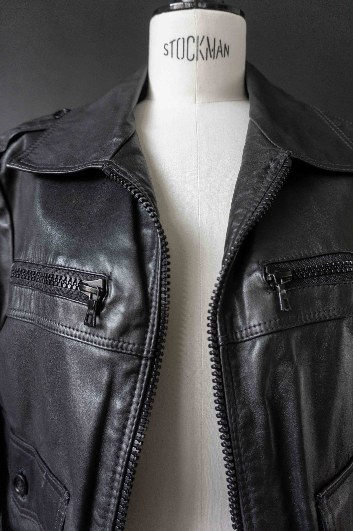 70s Lederjacke Schwarz S–M theplaincircle vintage