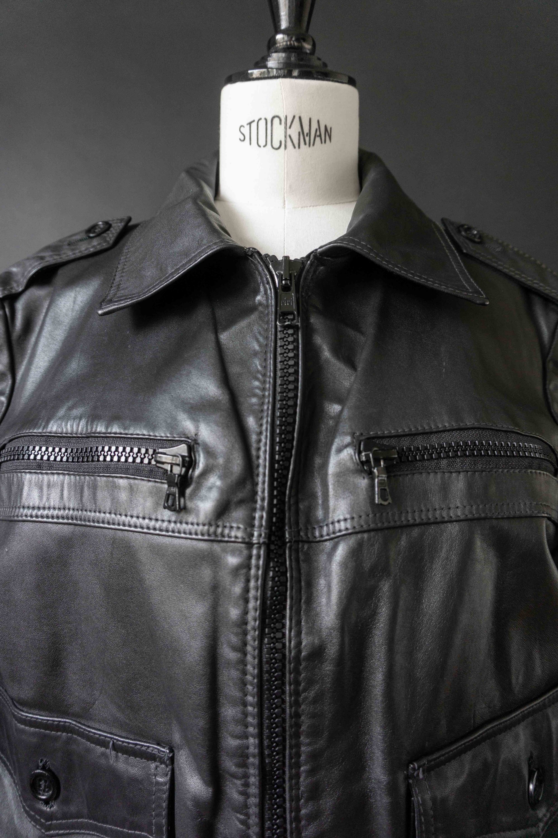 70s Lederjacke Schwarz S–M theplaincircle vintage