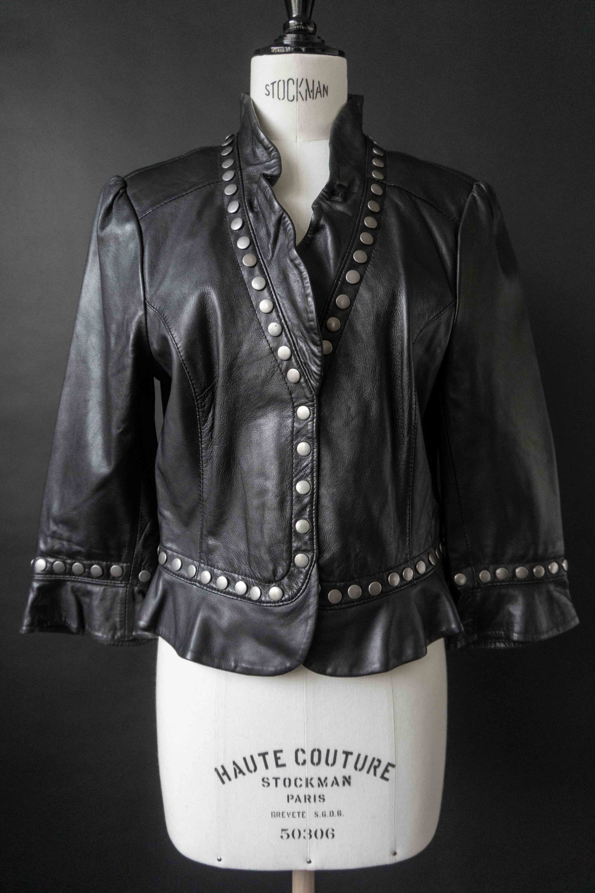 Lederjacke Nieten cropped, XS–M theplaincircle vintage