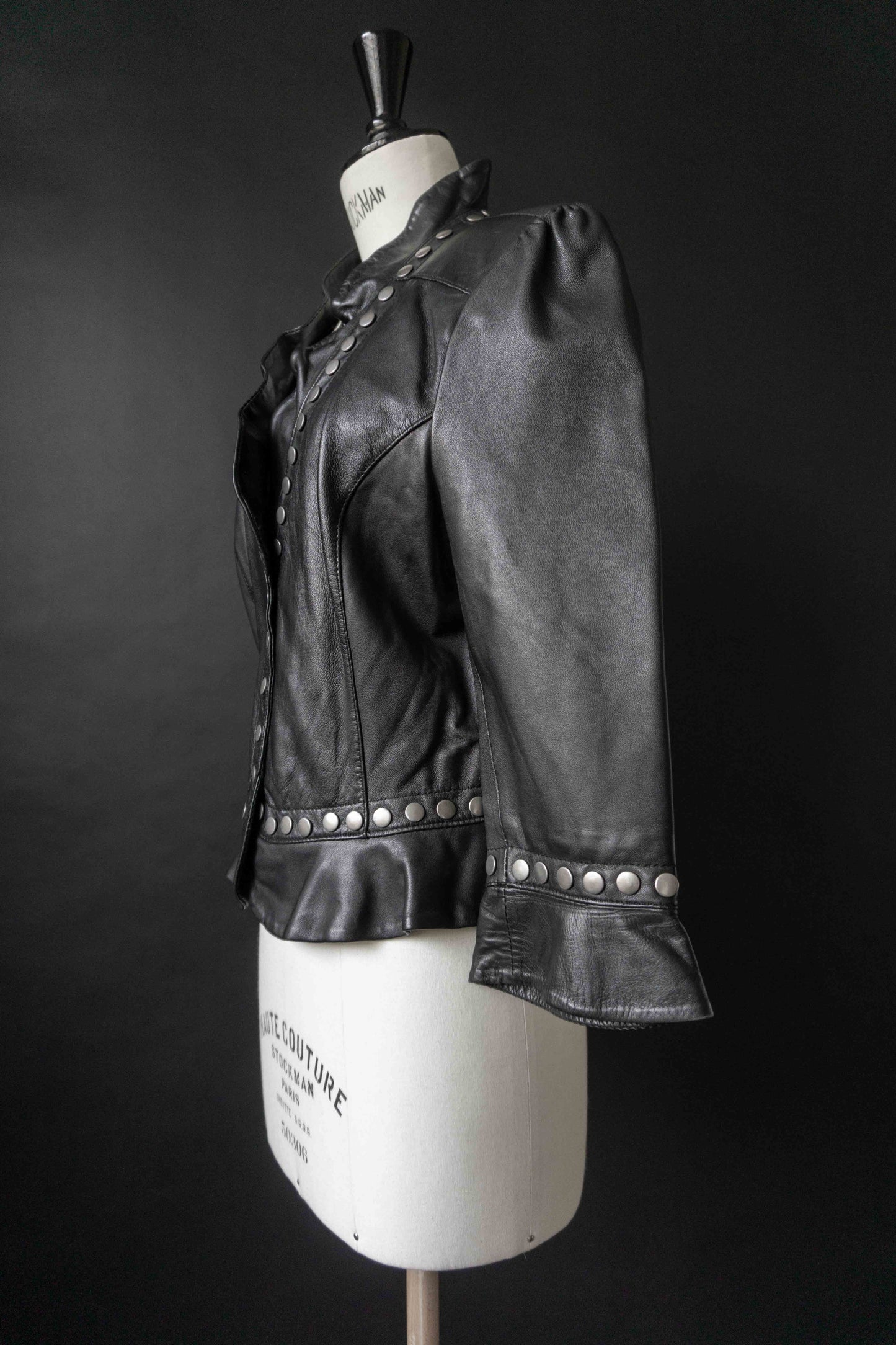 Lederjacke Nieten cropped, XS–M theplaincircle vintage
