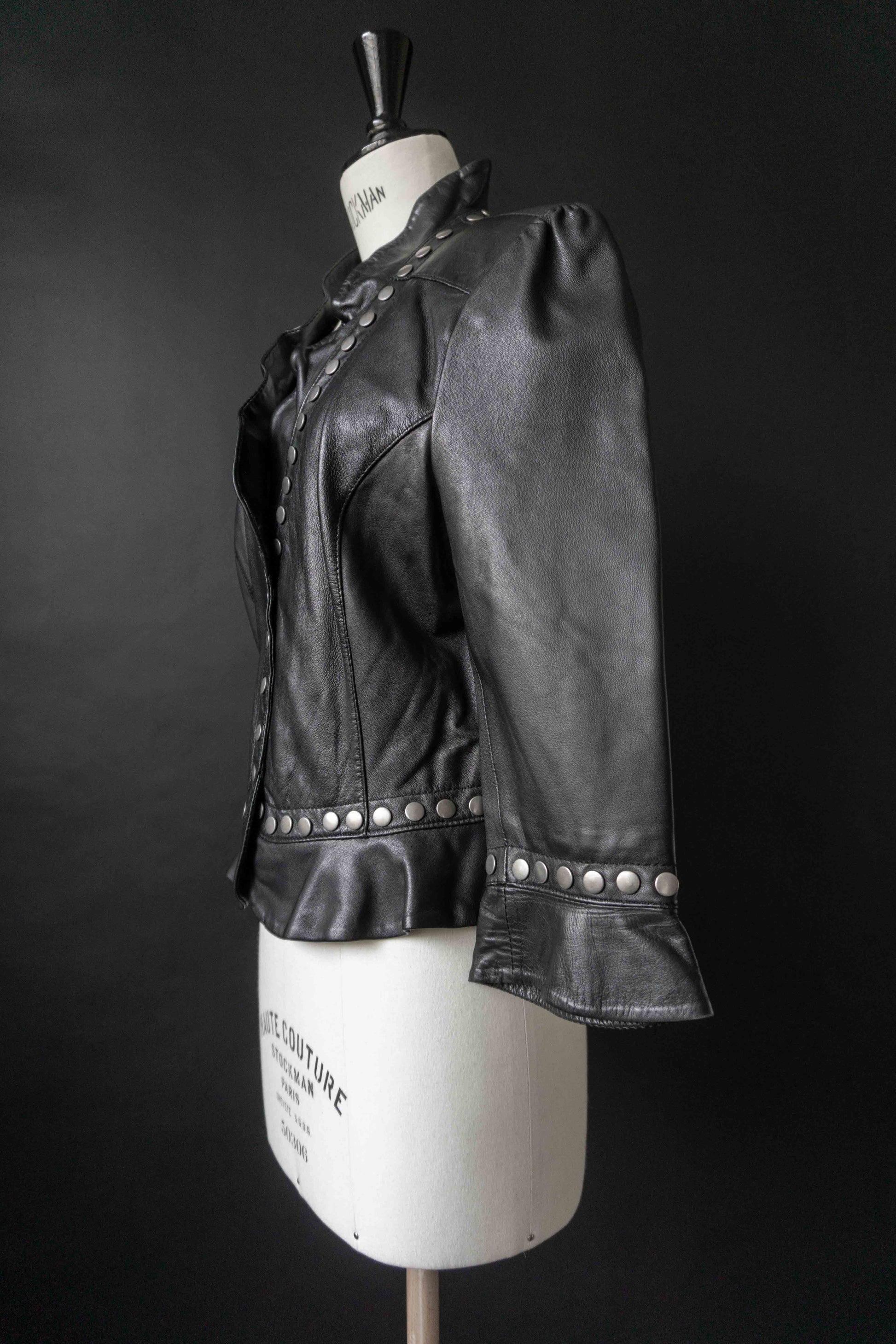 Lederjacke Nieten cropped, XS–M theplaincircle vintage