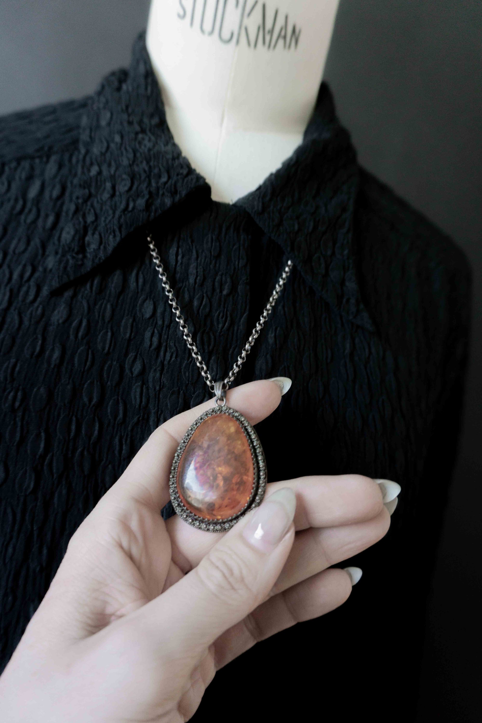 Großer Bernstein Anhänger 835 Silber – Vintage Kette 50er Jahre, echtes Silber Schmuck Unikat theplaincircle vintage