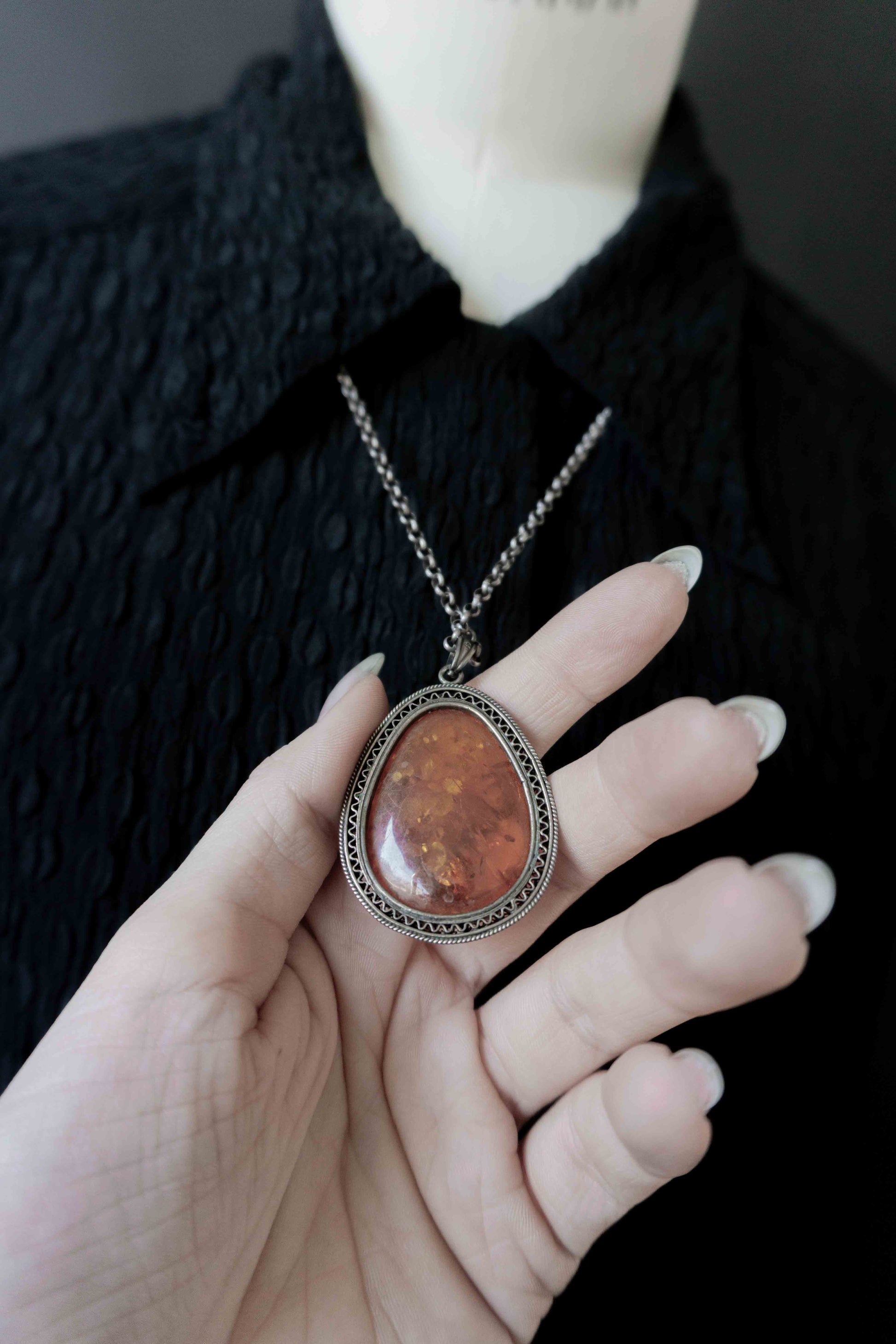 Großer Bernstein Anhänger 835 Silber – Vintage Kette 50er Jahre, echtes Silber Schmuck Unikat theplaincircle vintage