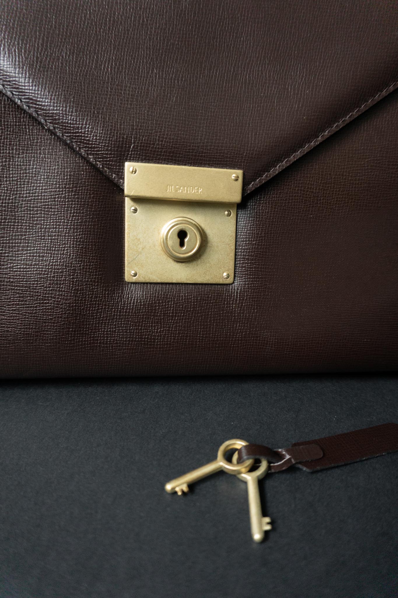 Braune Vintage 90er Ledertasche Jil Sander mit goldener Hardware