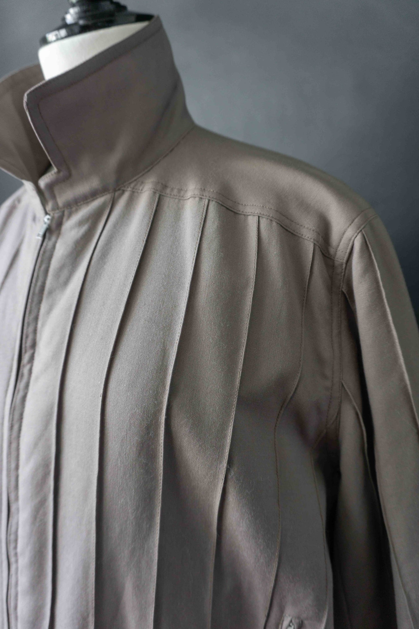 Laura Biagiotti Vintage Jacke – taupe Baumwolle, 70s Designer, S–M theplaincircle vintage