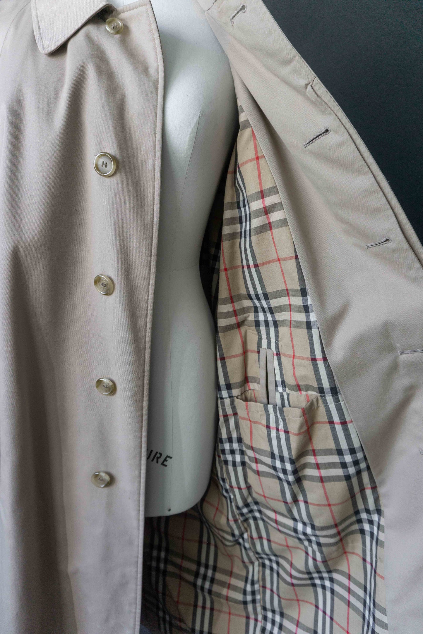 Burberrys Car Coat Beige – Vintage 80s Nova Check, M–L theplaincircle vintage
