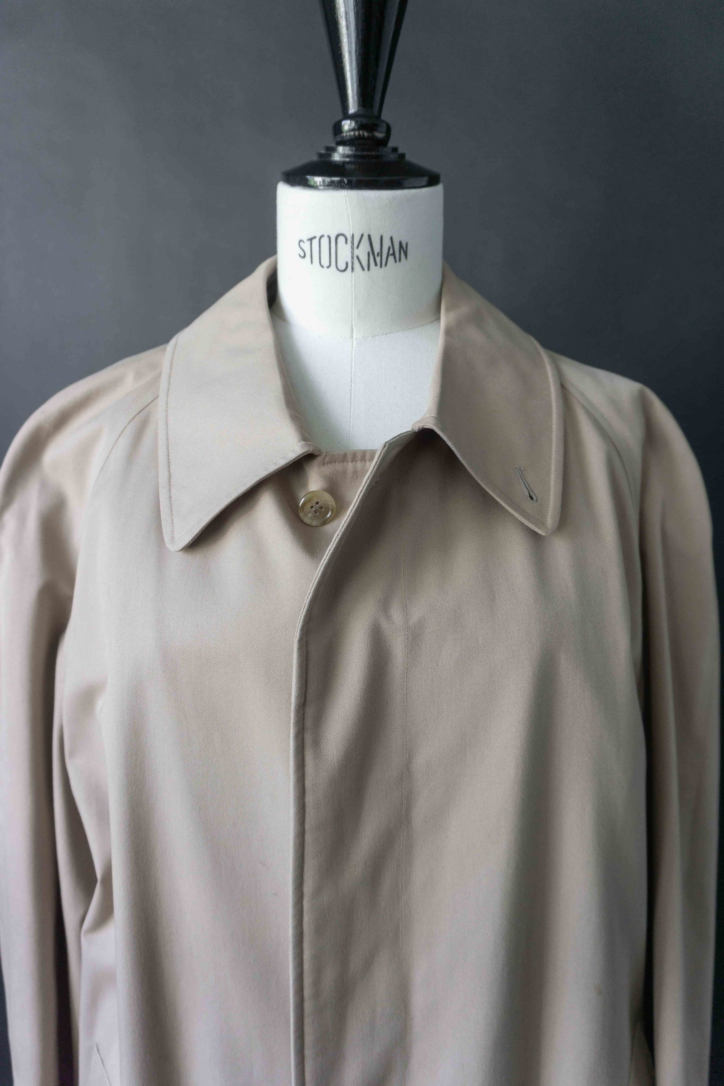 Burberrys Car Coat Beige – Vintage 80s Nova Check, M–L theplaincircle vintage