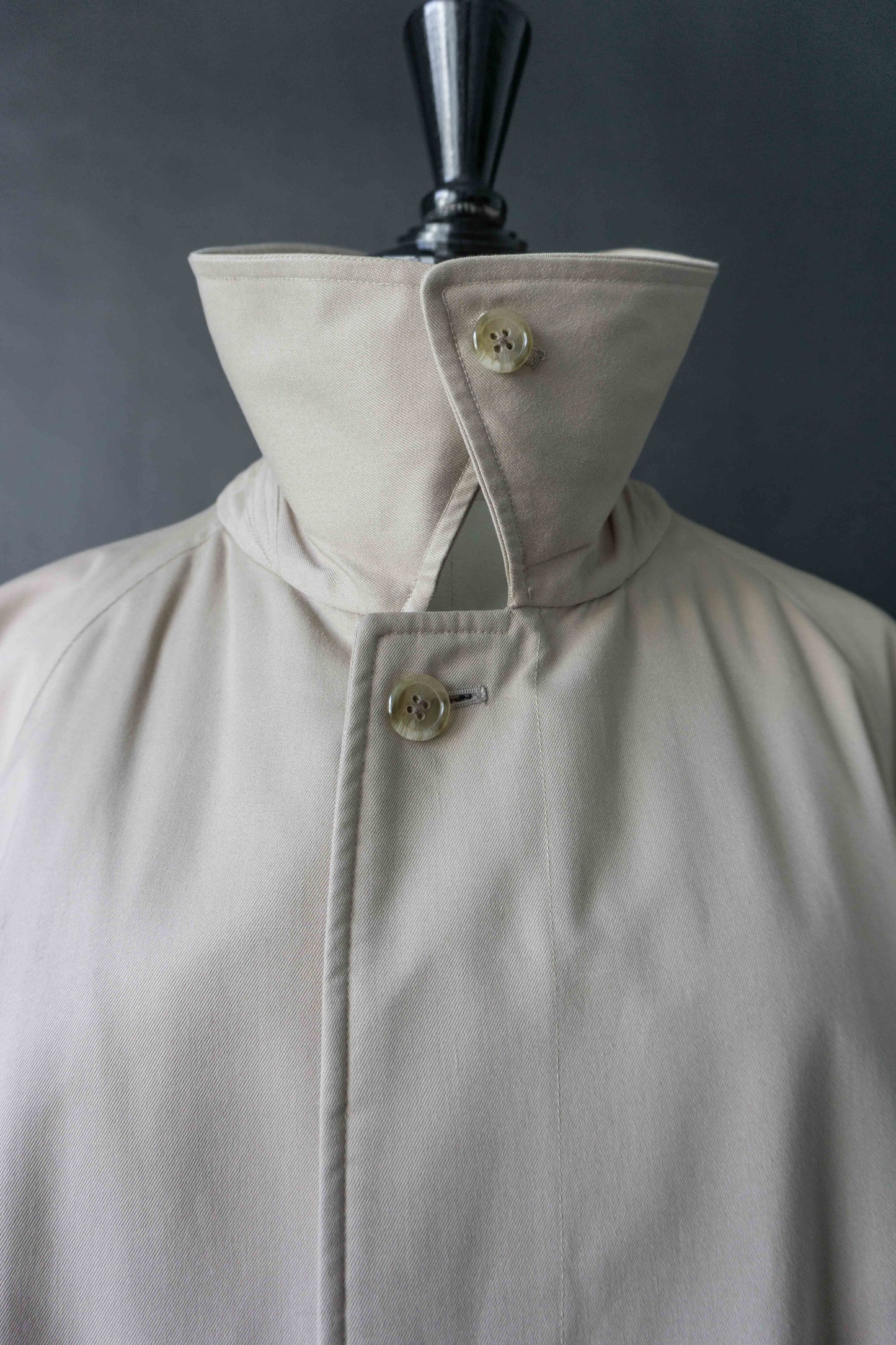 Burberrys Car Coat Beige – Vintage 80s Nova Check, M–L theplaincircle vintage