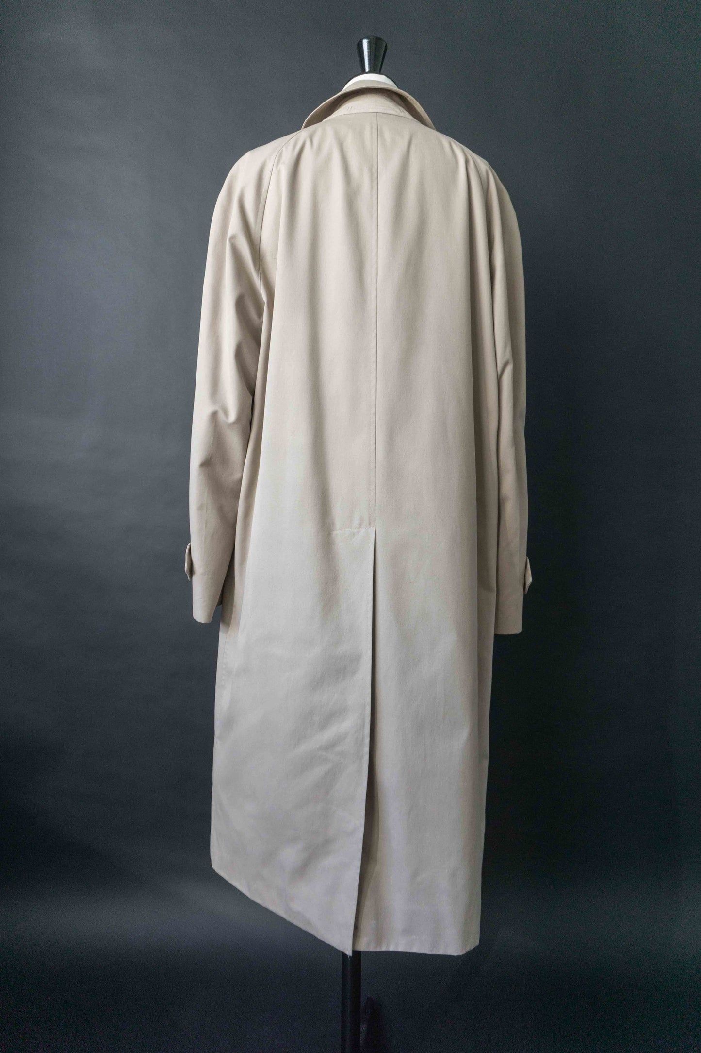 Burberrys Car Coat Beige – Vintage 80s Nova Check, M–L theplaincircle vintage