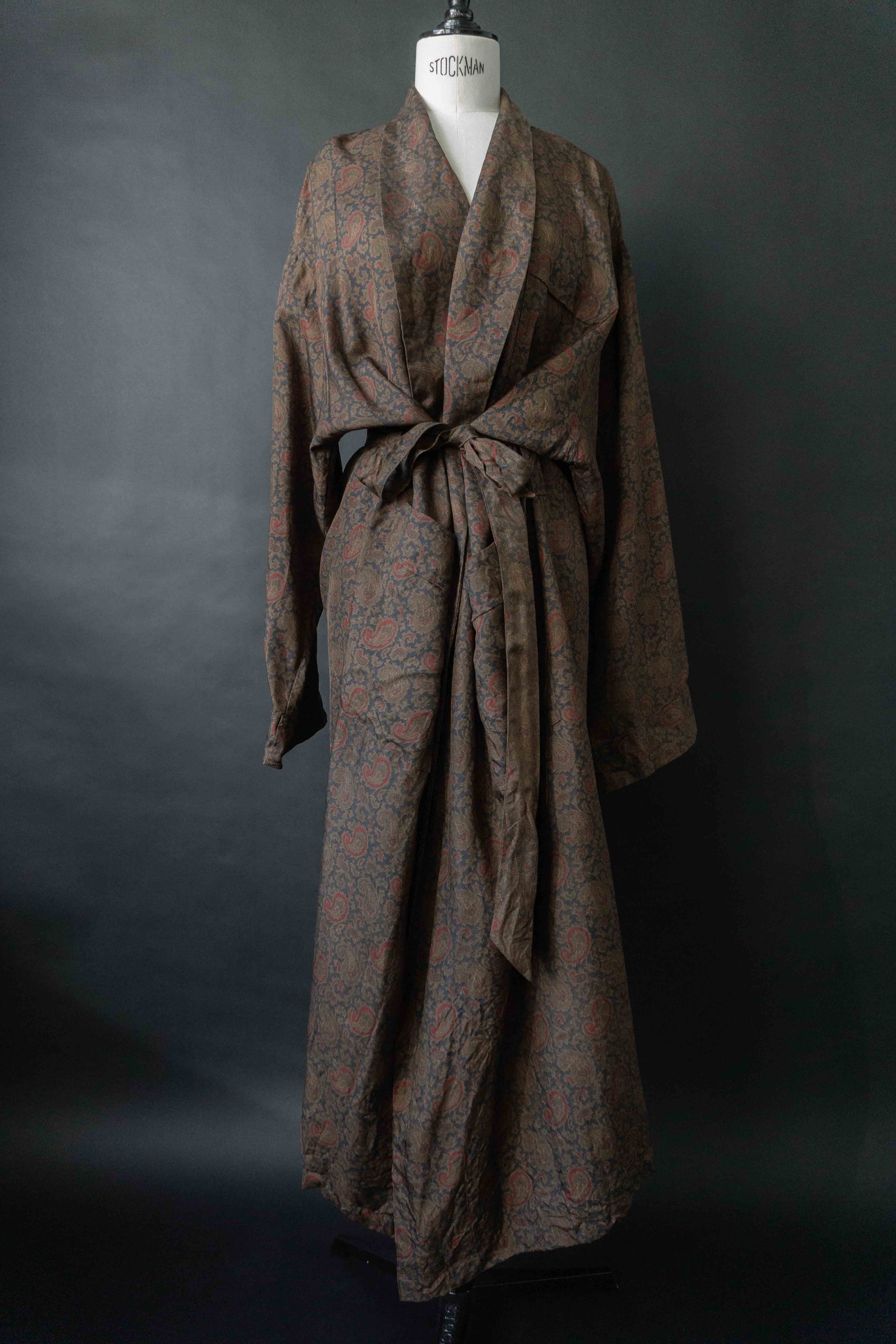Vintage Harrods Seiden-Kimono mit Dark Paisley Muster – Made in England, M–XL theplaincircle vintage