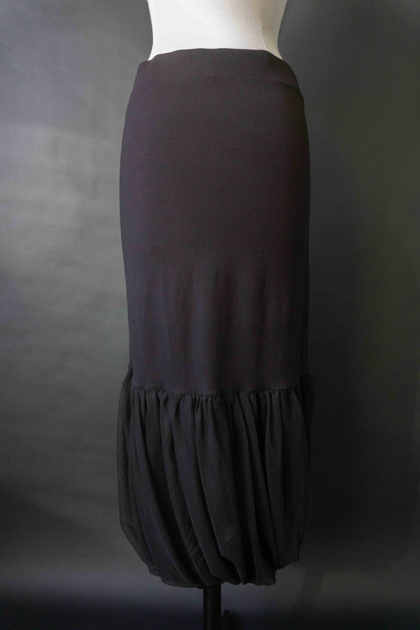 Y2K Schwarzer Midi Rock mit Drapierung & transparenter Struktur, S–M theplaincircle vintage