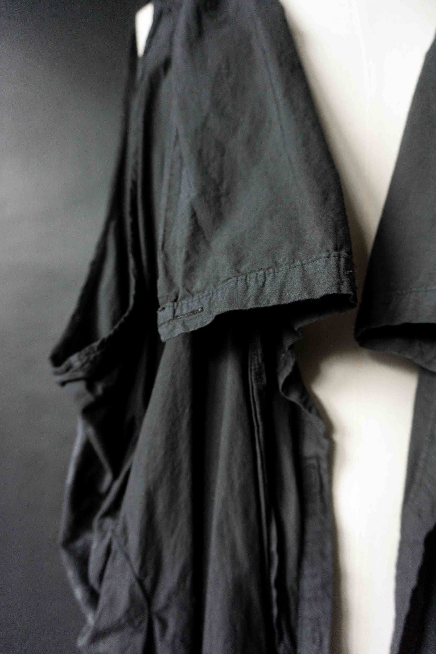 LUUKAA Avantgarde Layering-Weste aus Baumwolle in Schwarz, M–XXL theplaincircle vintage