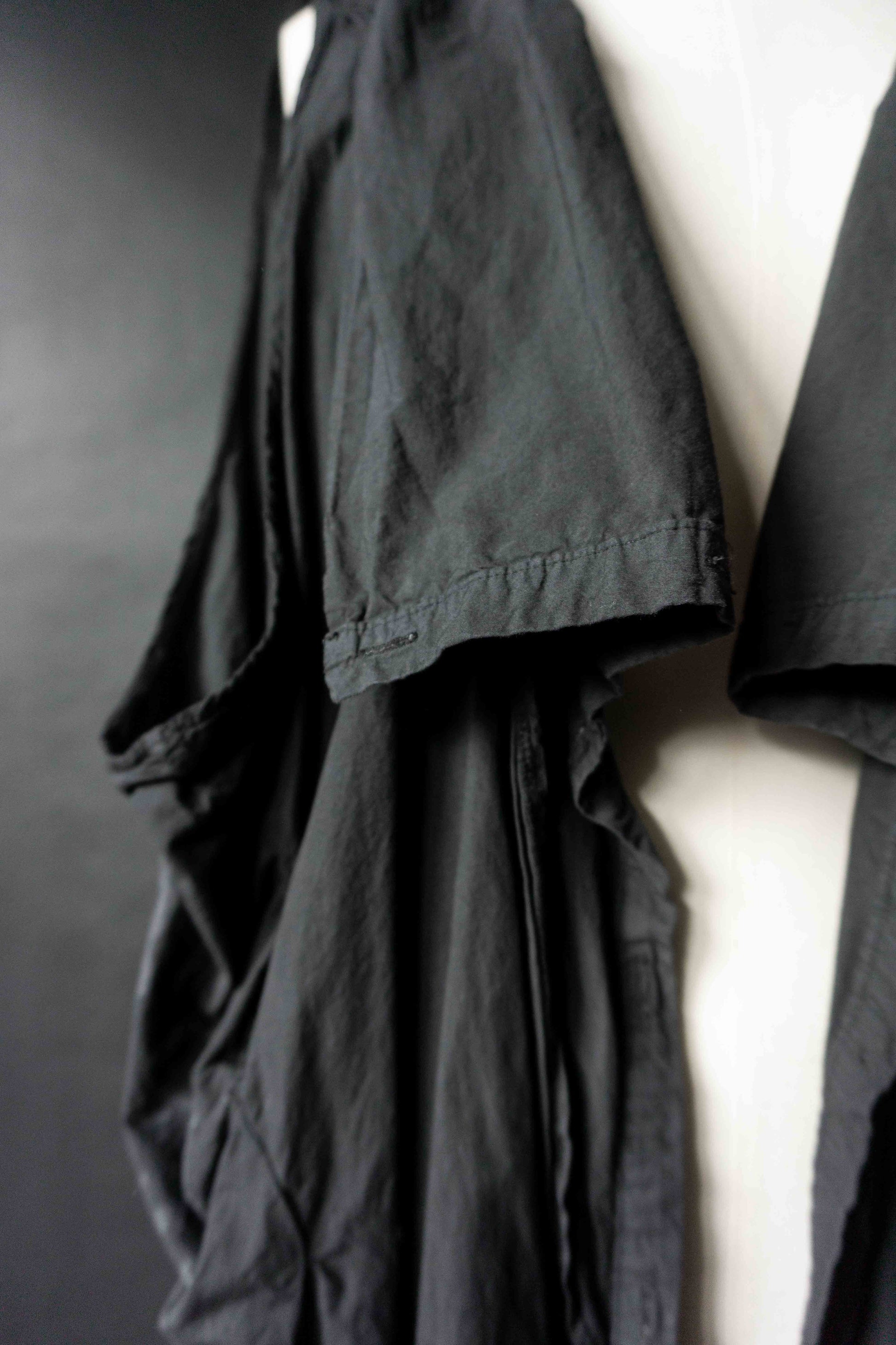LUUKAA Avantgarde Layering-Weste aus Baumwolle in Schwarz, M–XXL theplaincircle vintage