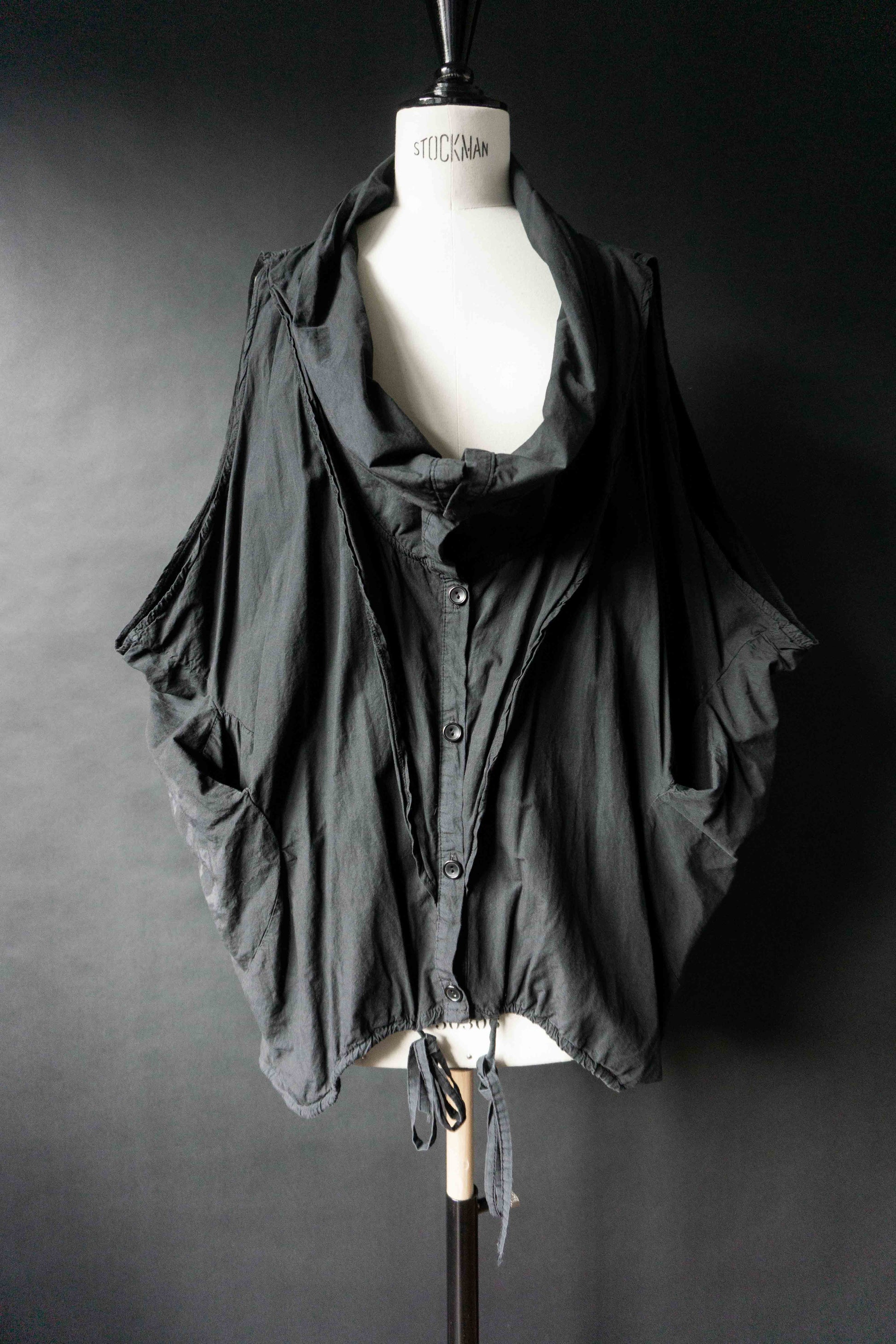 LUUKAA Avantgarde Layering-Weste aus Baumwolle in Schwarz, M–XXL theplaincircle vintage