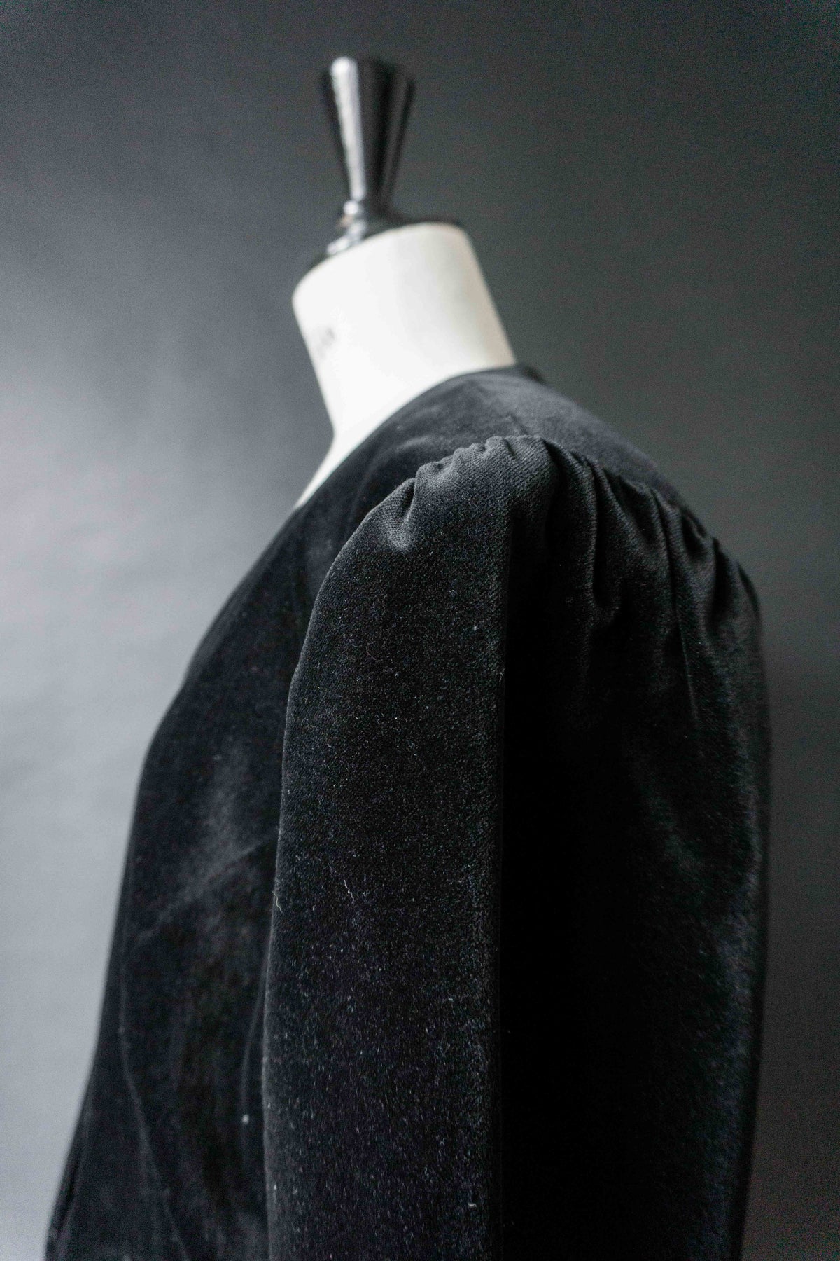 Vintage Samtblazer, witchy Puffärmel, M–L