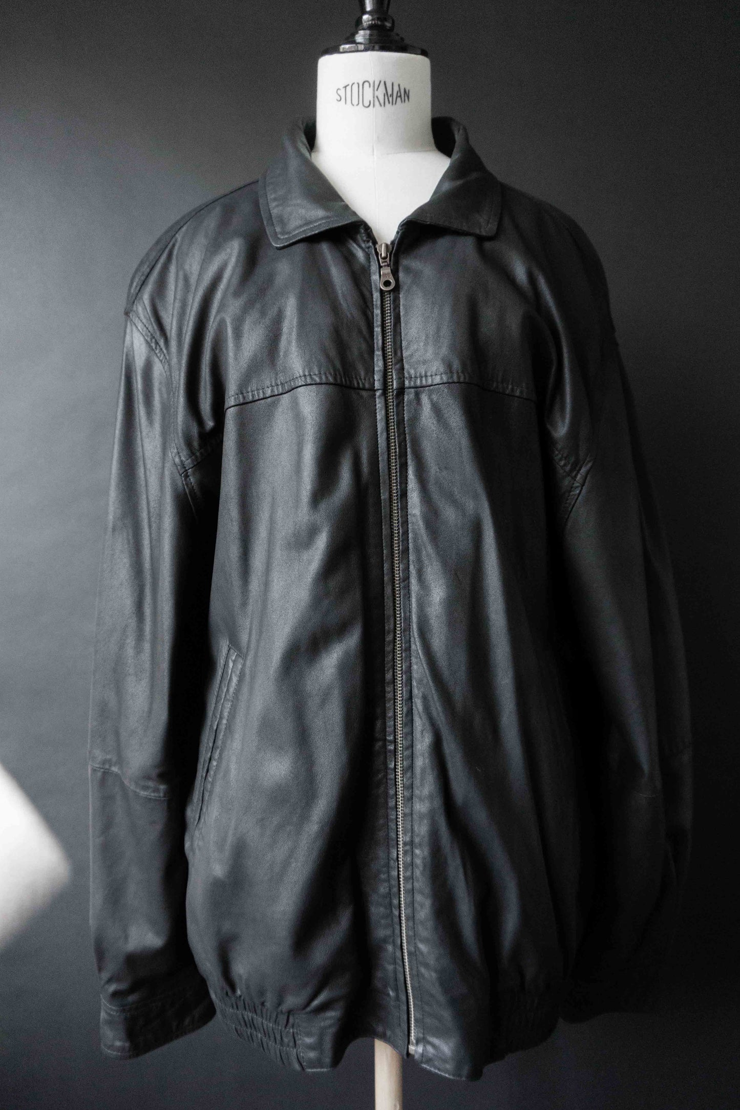 Vintage Lederjacke Schwarz Oversize – Soft Leather Blouson 90s, M–XL theplaincircle vintage