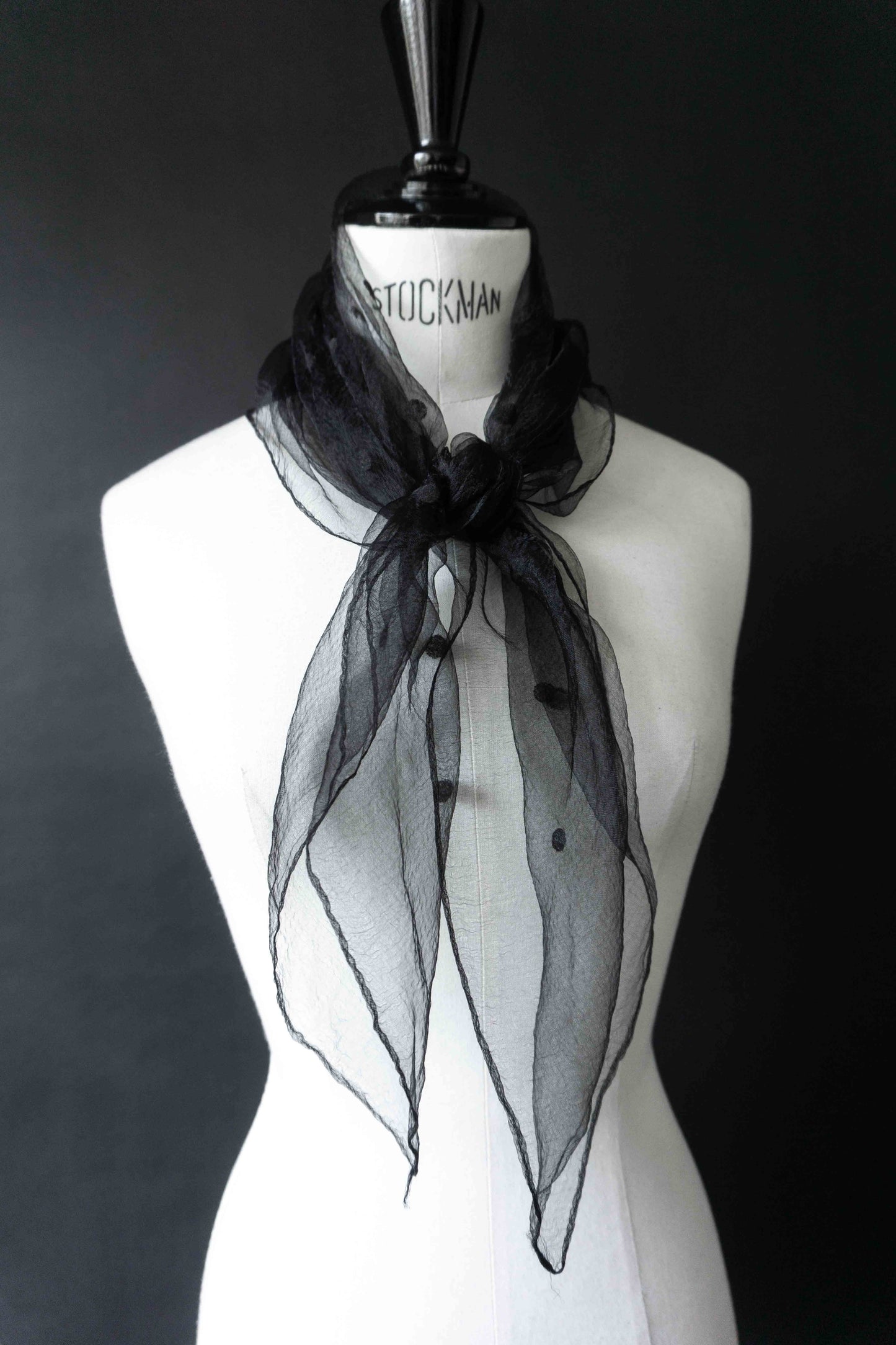 Vintage Organza Tuch mit Polka Dots – 50s Sheer Scarf theplaincircle vintage
