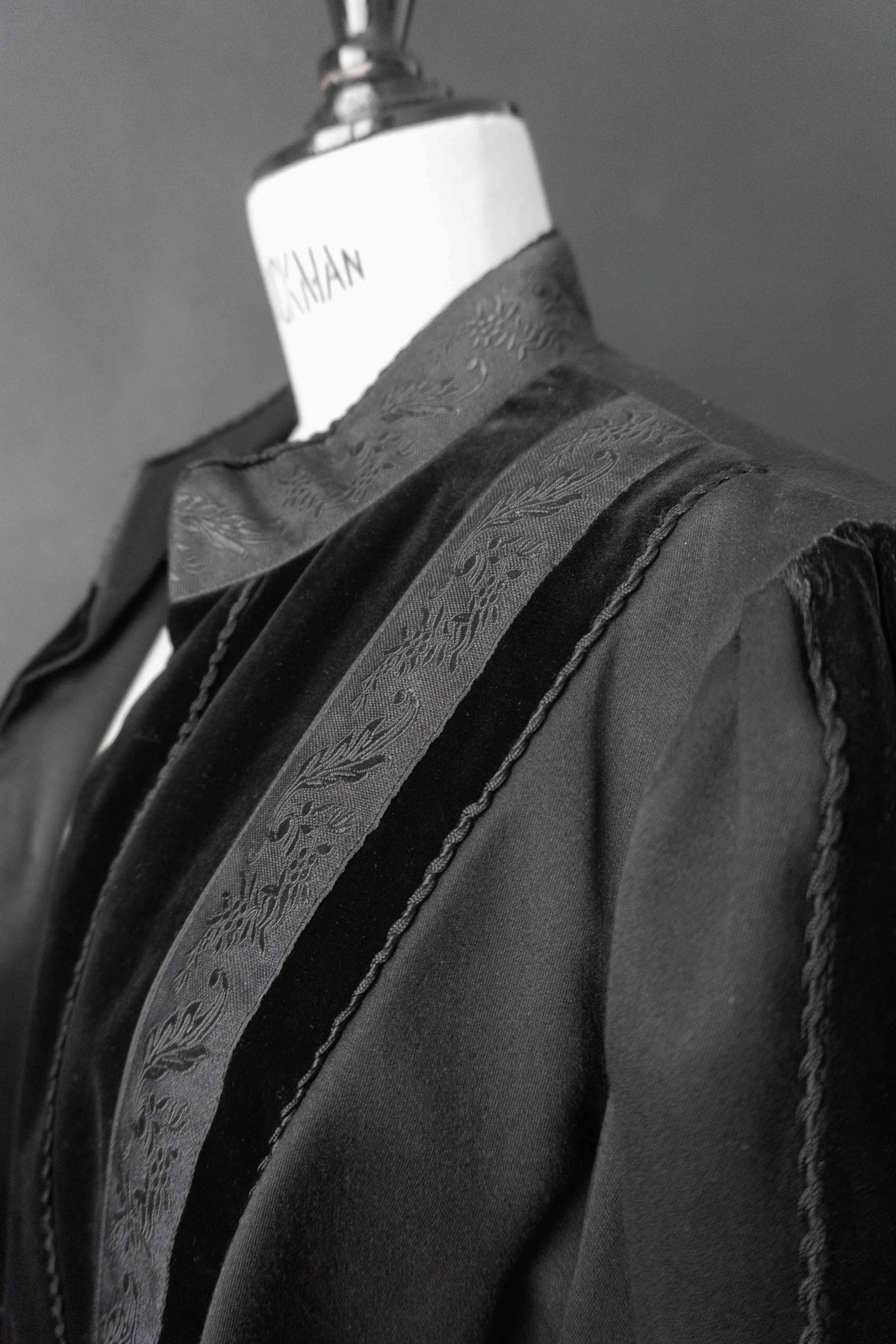 Vintage Dark Folklore Blazer aus Wolle und Samt, M–L