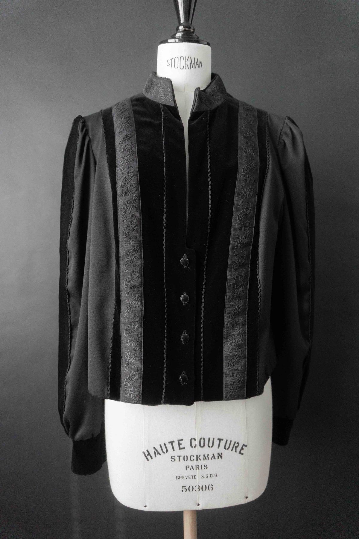 Vintage Dark Folklore Blazer aus Wolle und Samt, M–L