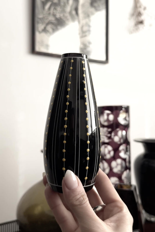 Vintage Mini Vase – schwarzes Glas mit Punktdekor theplaincircle vintage