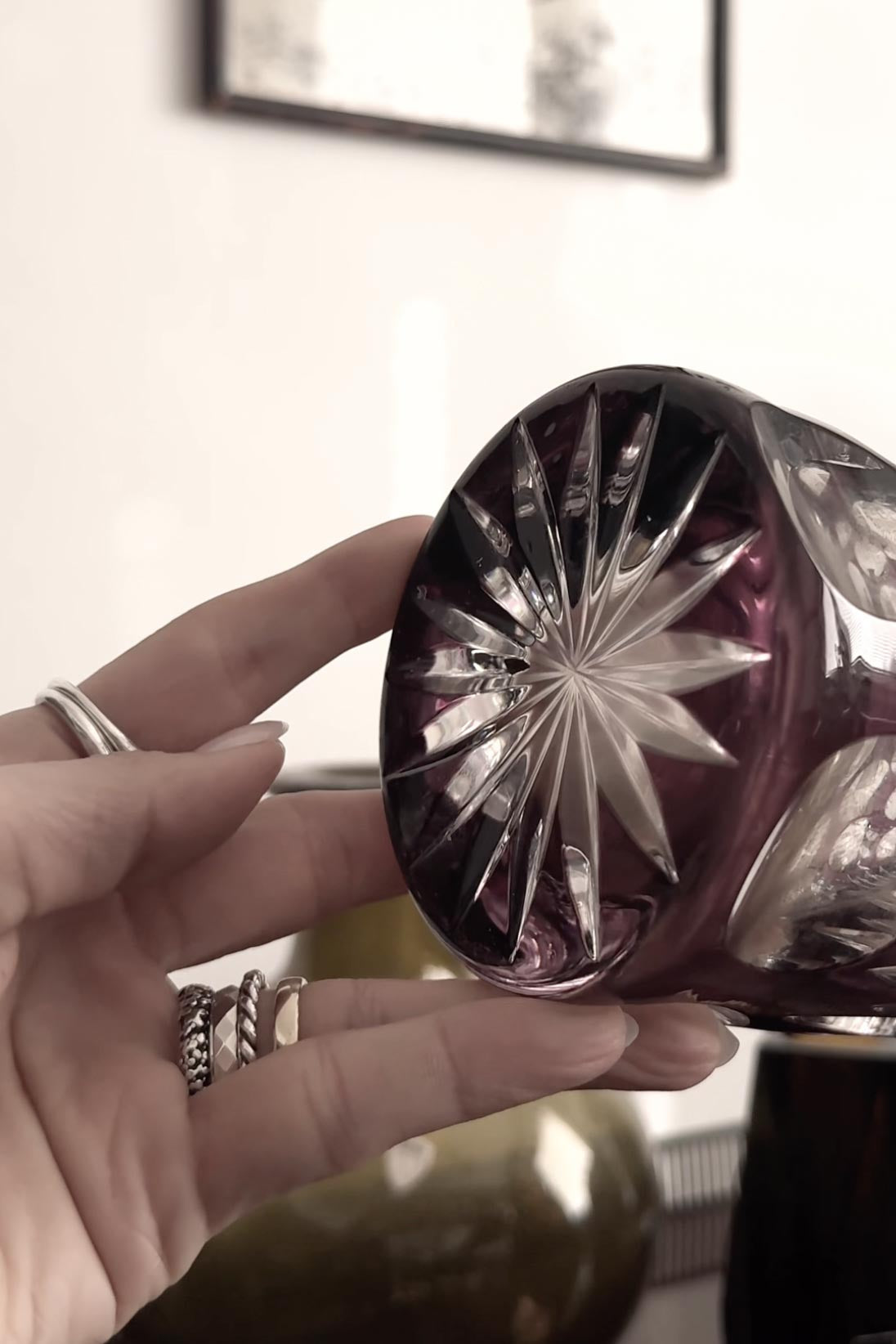 Vintage Bleikristall Vase – handgeschliffen in Amethyst (70s) theplaincircle vintage