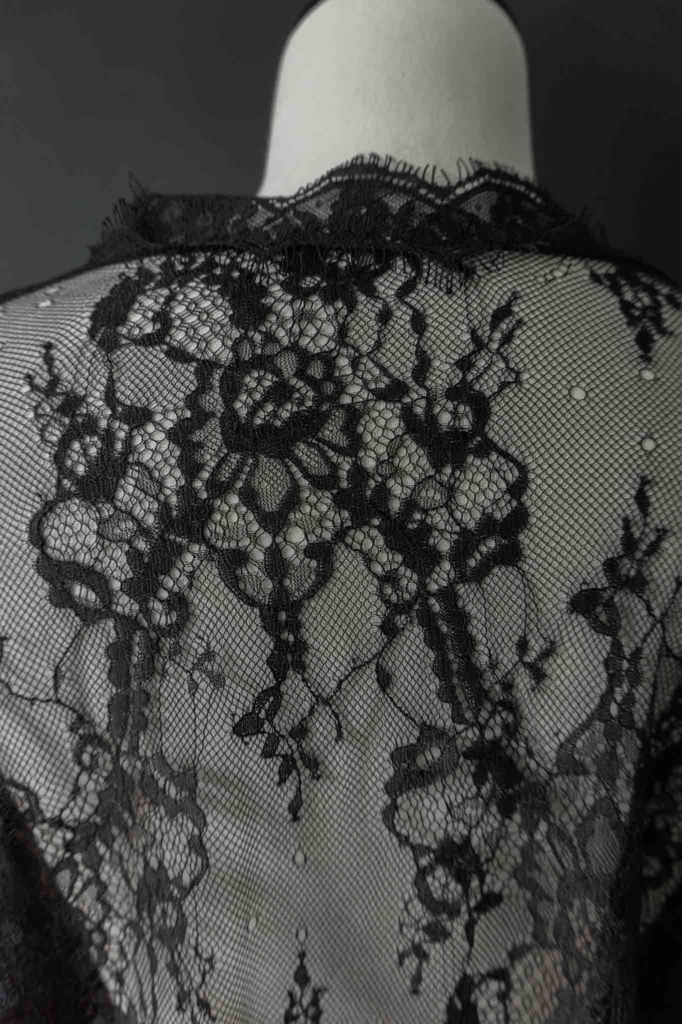 Vintage Y2K Spitzen Cardigan aus schwarzer Spitze – Sheer Gothic Layer, M–L theplaincircle vintage