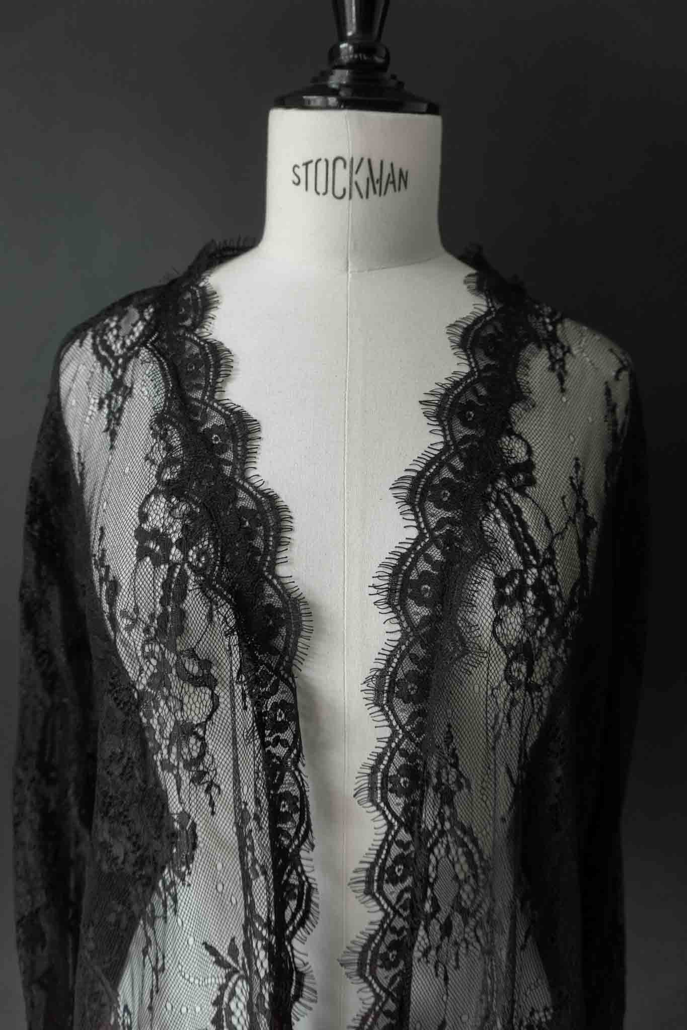 Vintage Y2K Spitzen Cardigan aus schwarzer Spitze – Sheer Gothic Layer, M–L theplaincircle vintage