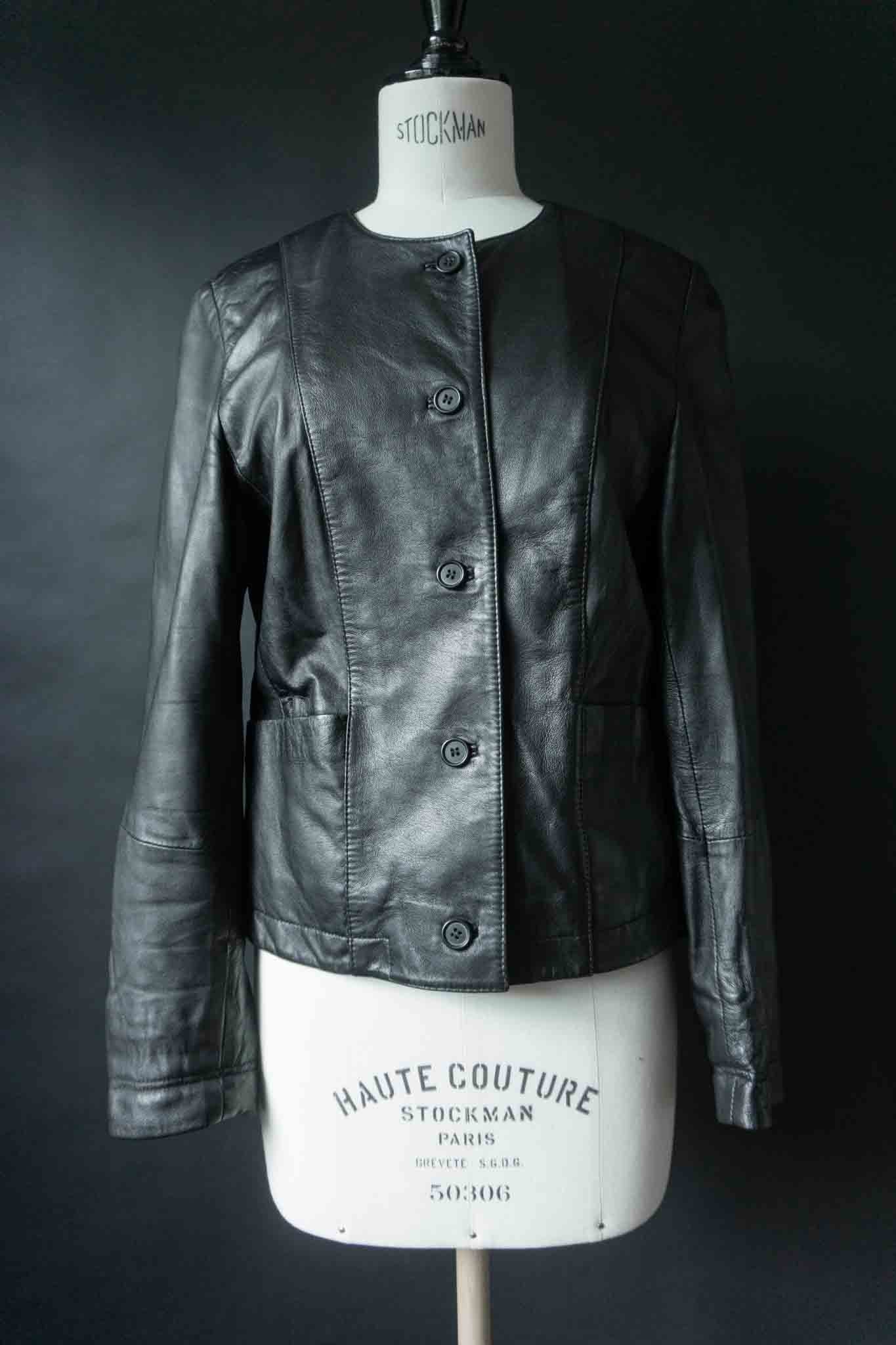 Minimalistische schwarze Vintage-Lederjacke aus weichem Nappa-Leder im 90er-Jahre-Stil